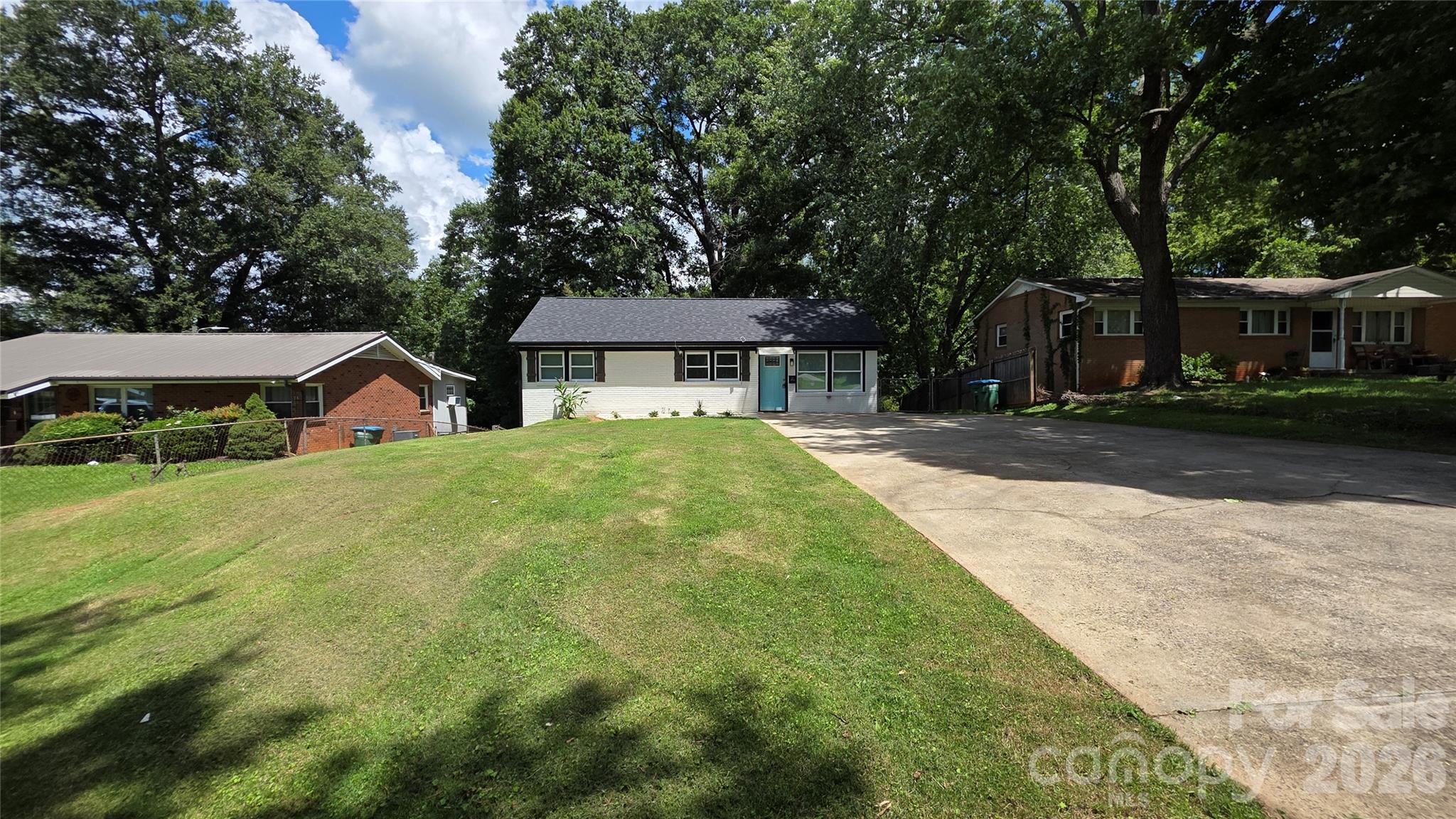 513 E Ohio Avenue Property Photo 6