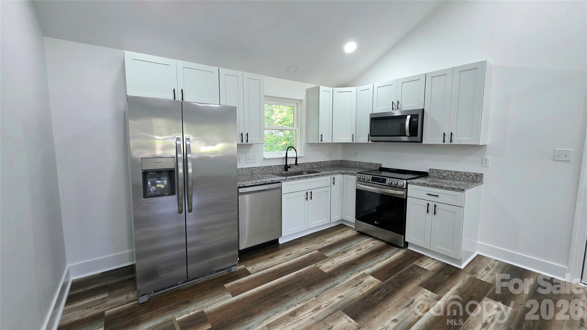 513 E Ohio Avenue Property Photo 10