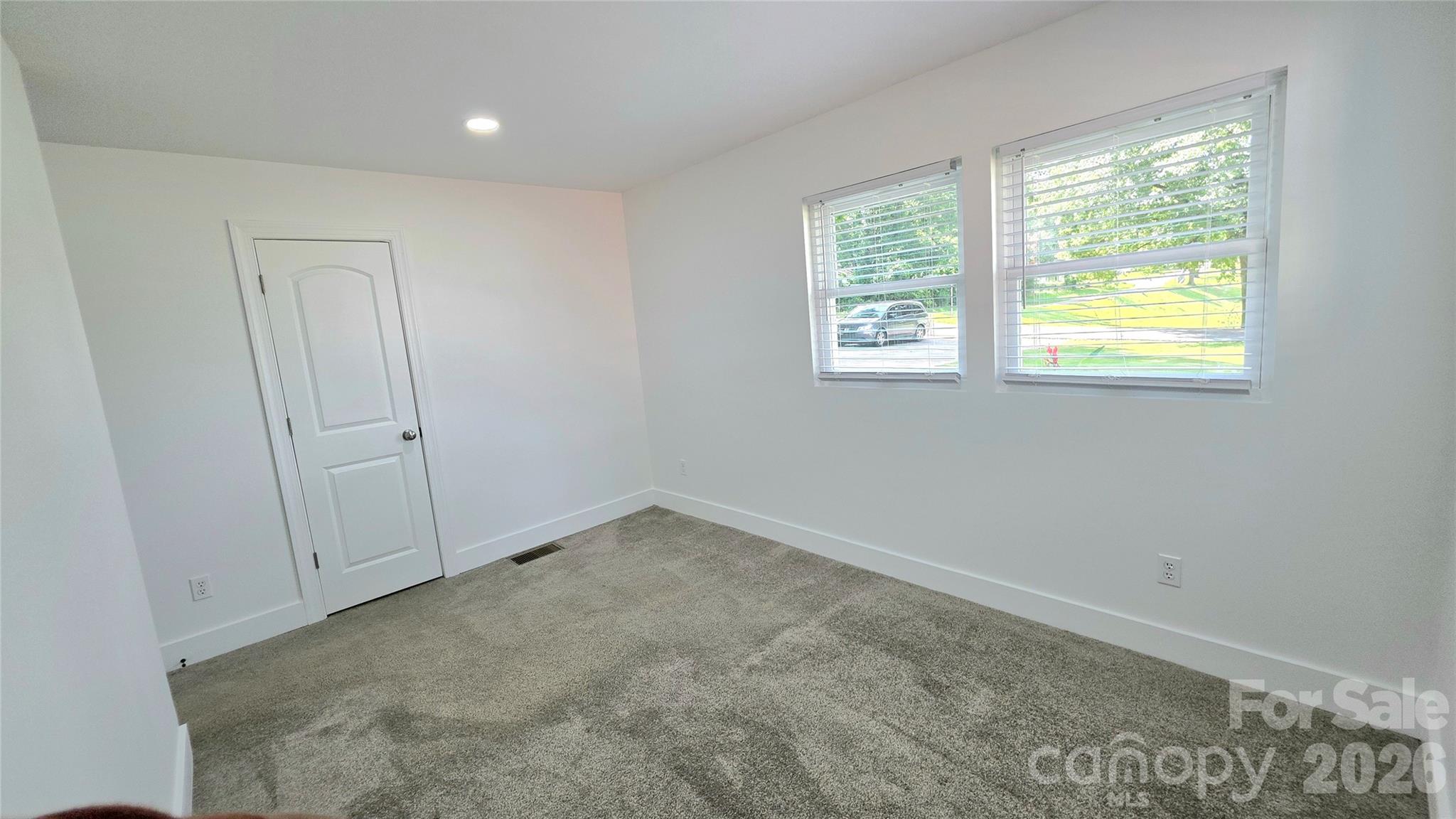 513 E Ohio Avenue Property Photo 24
