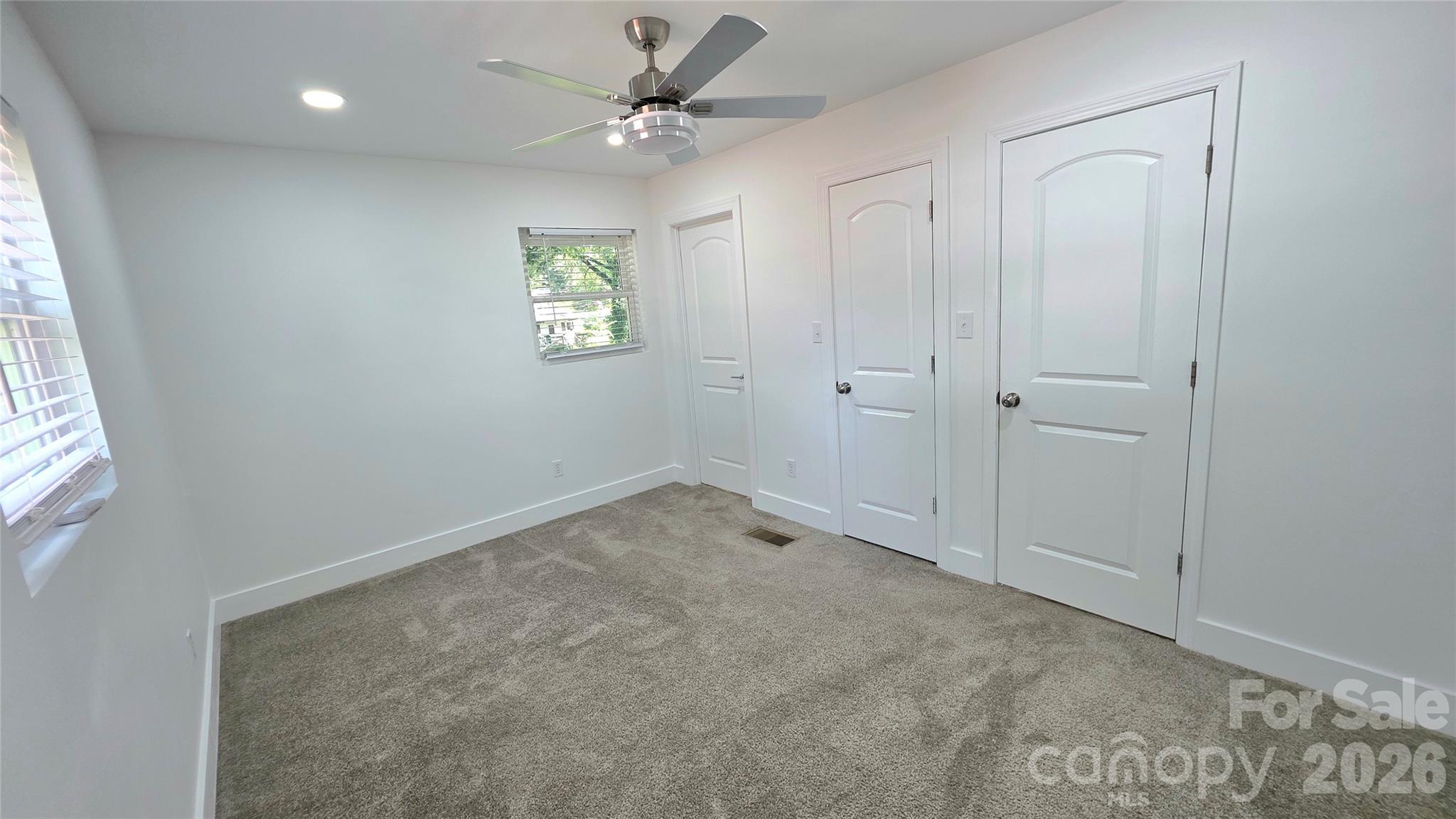 513 E Ohio Avenue Property Photo 26