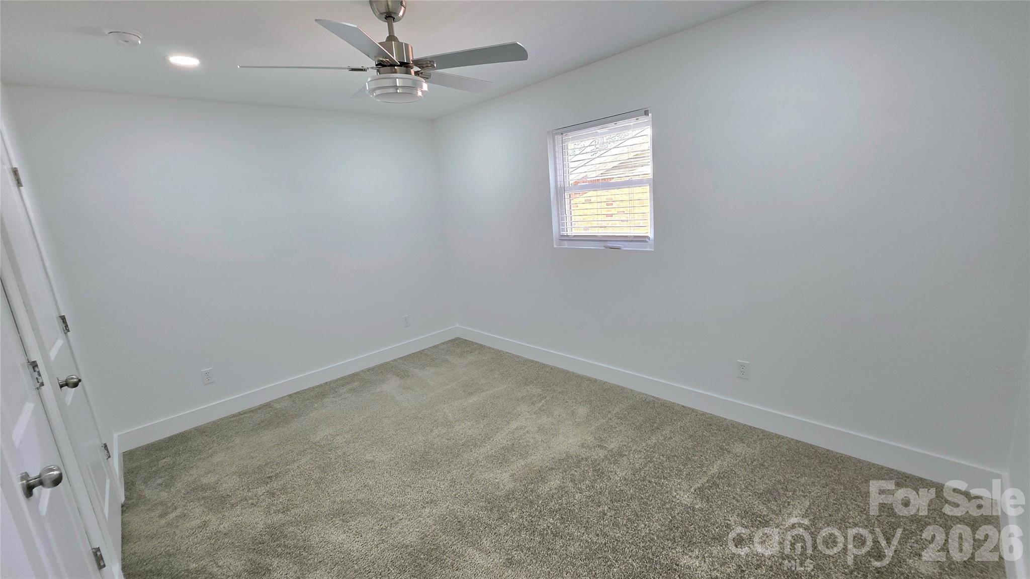 513 E Ohio Avenue Property Photo 29