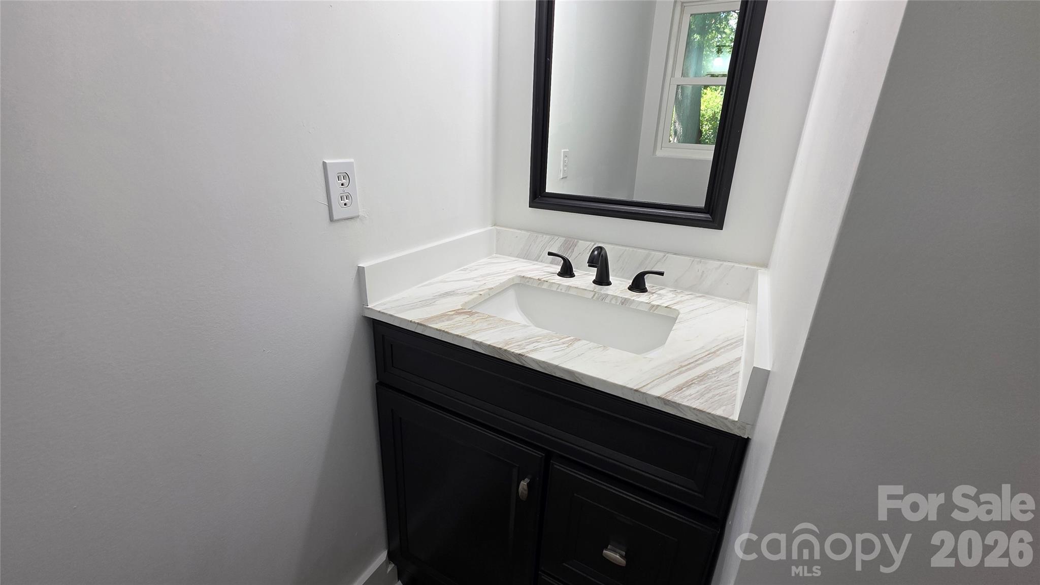 513 E Ohio Avenue Property Photo 32