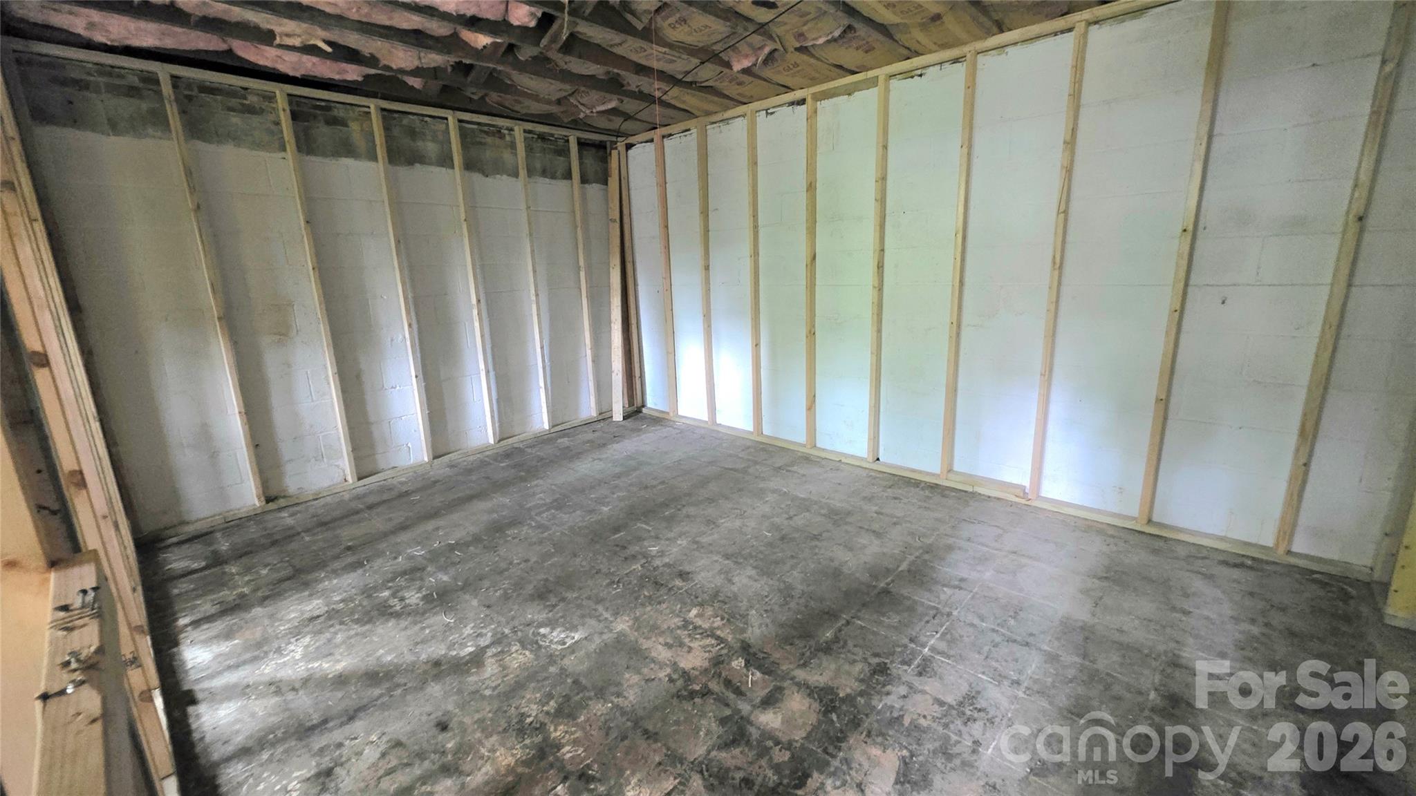 513 E Ohio Avenue Property Photo 37