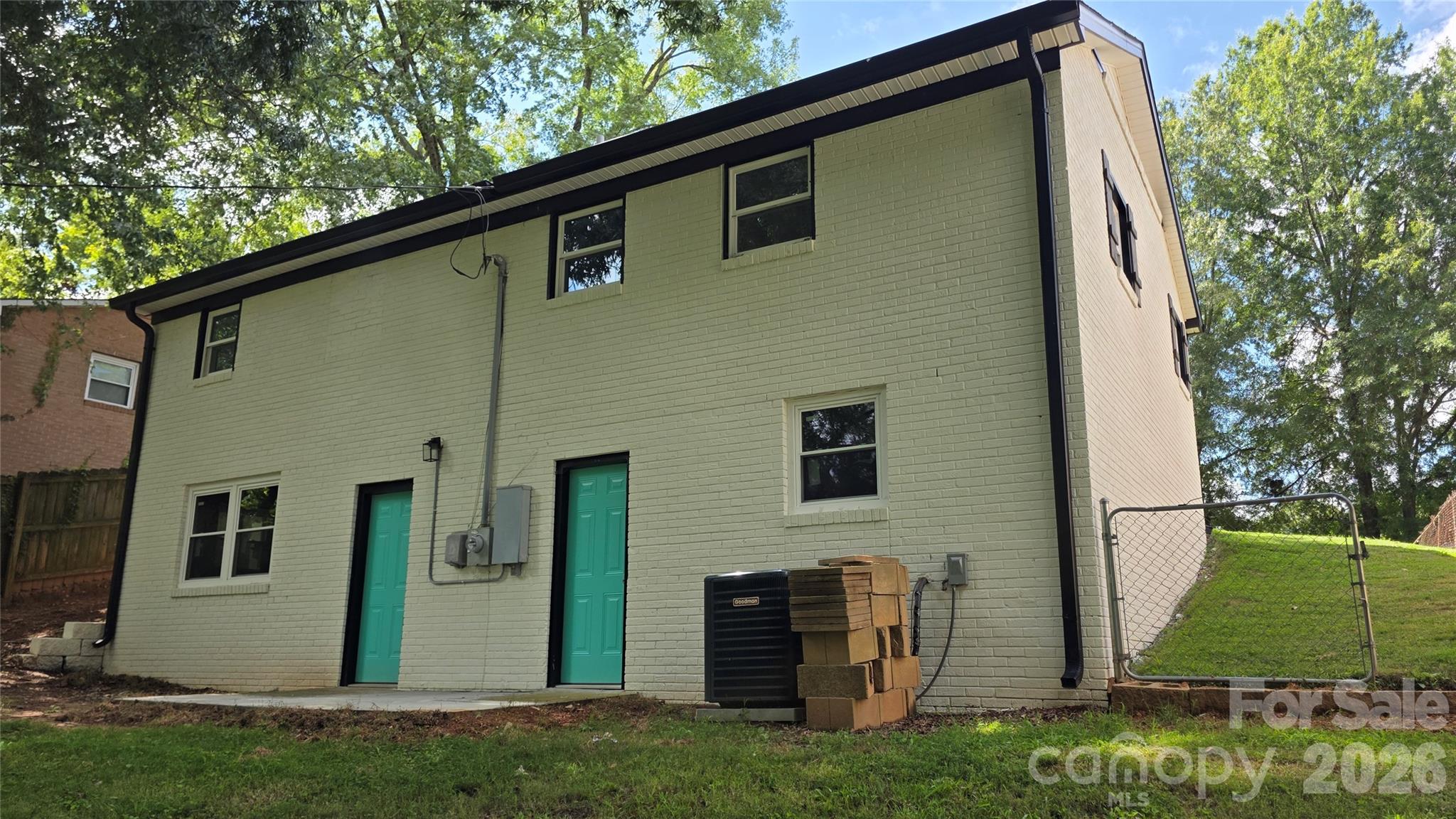 513 E Ohio Avenue Property Photo 41