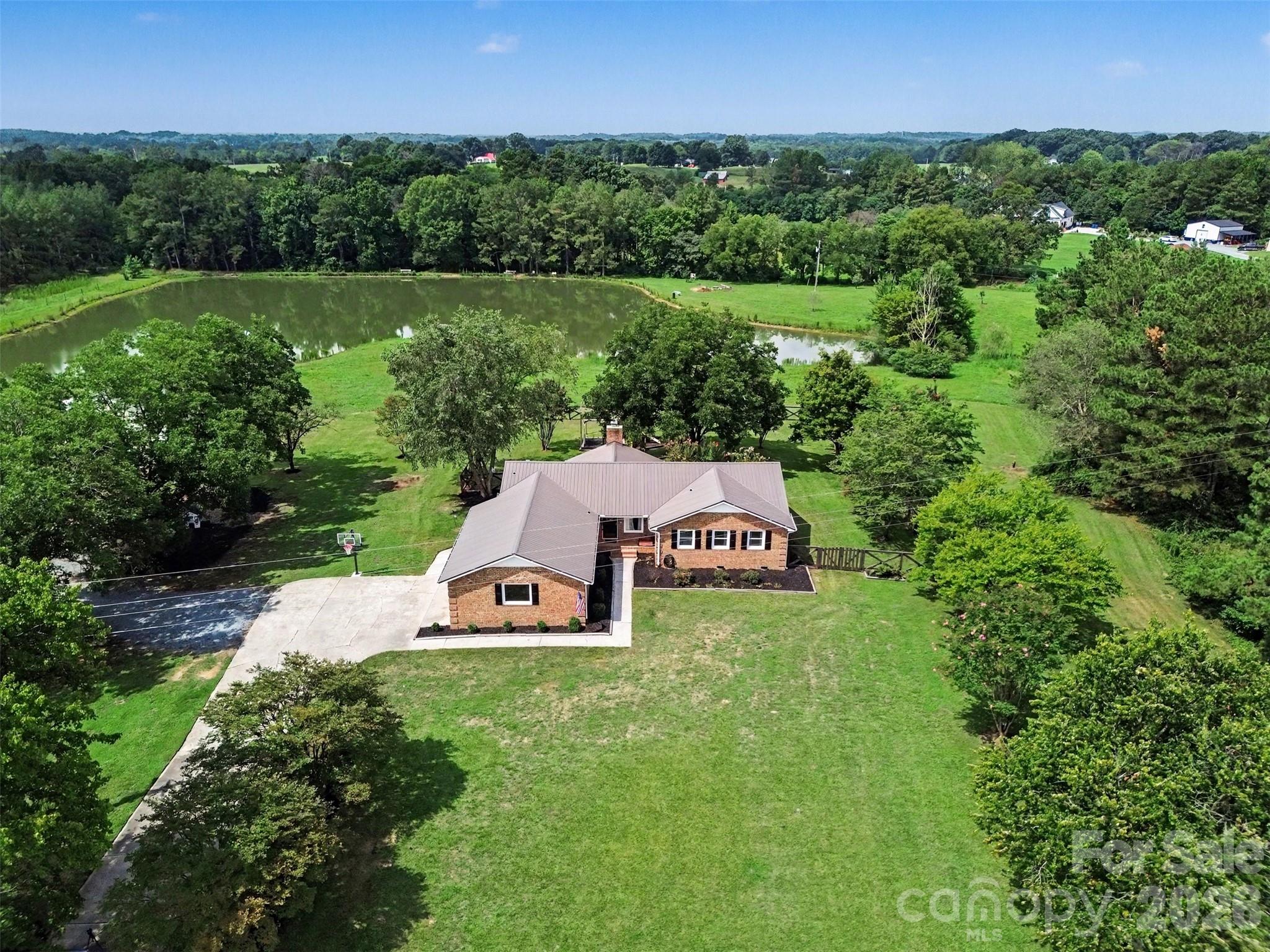 5718 White Store Road Property Photo 1