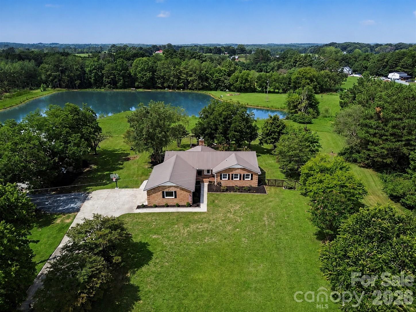 5718 White Store Road Property Photo 1