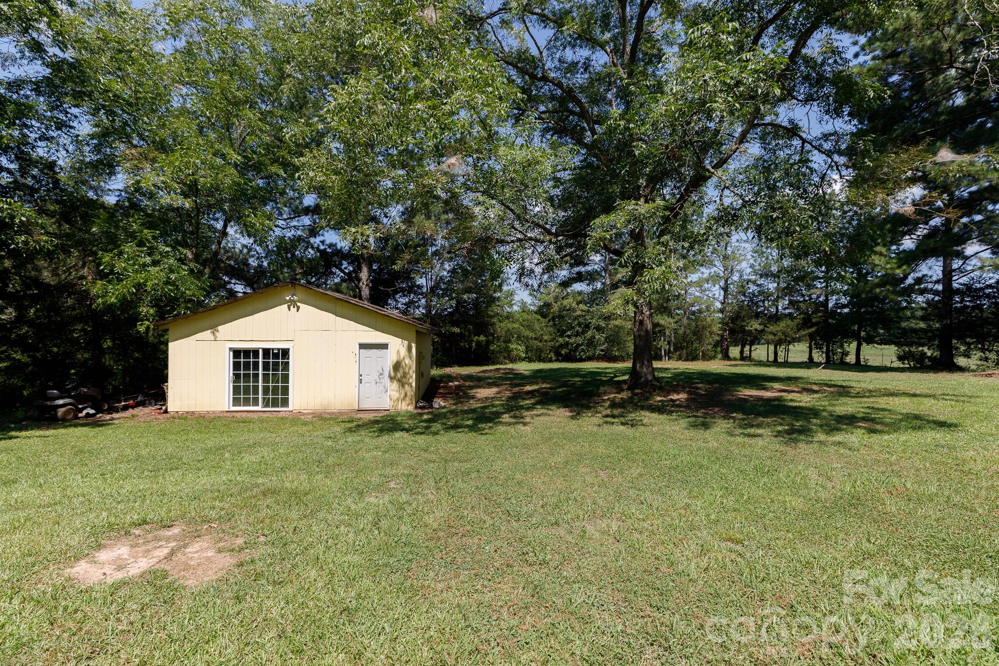 12173 Old Douglass Road Property Photo 5