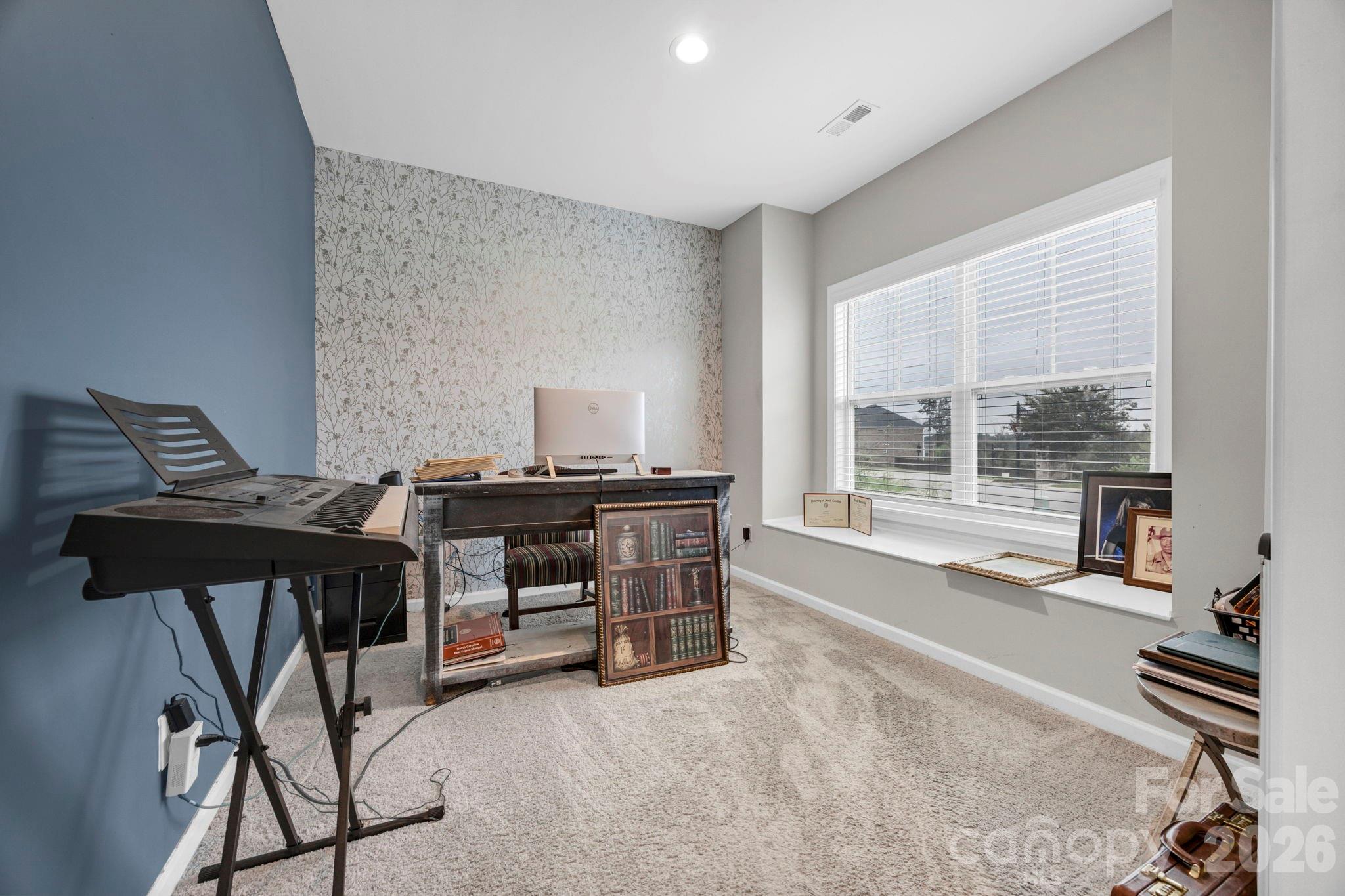 102 Calming Creek Way Property Photo 7