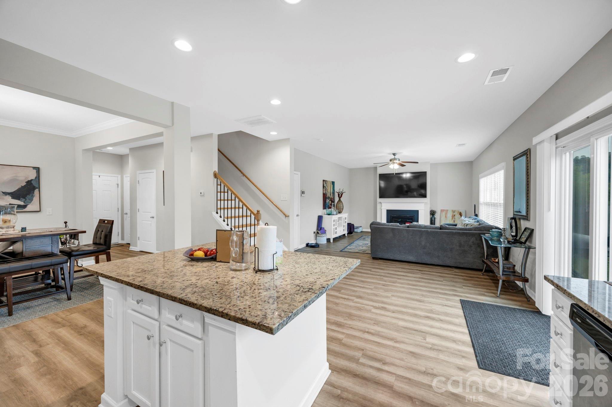102 Calming Creek Way Property Photo 15