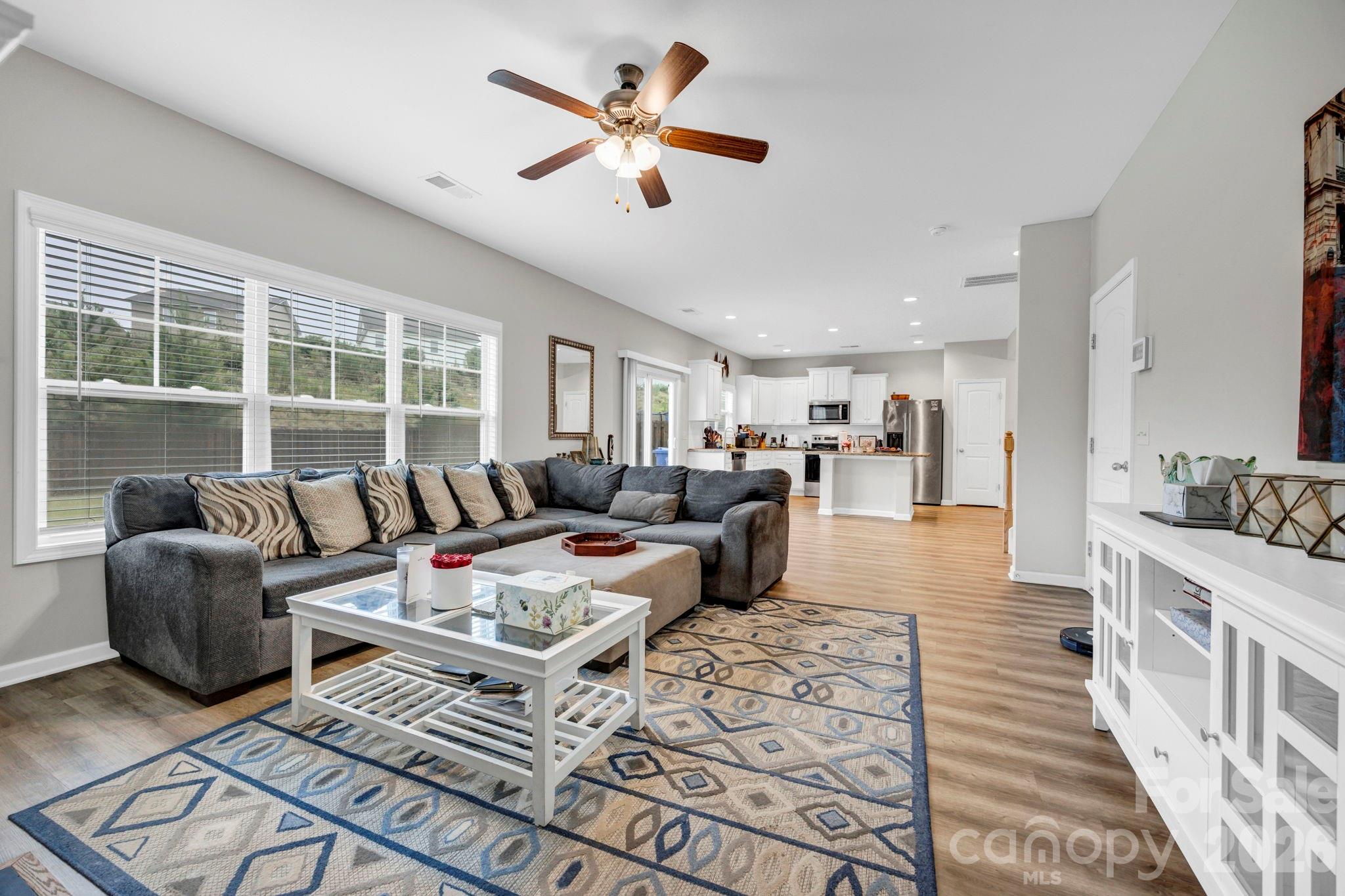 102 Calming Creek Way Property Photo 18