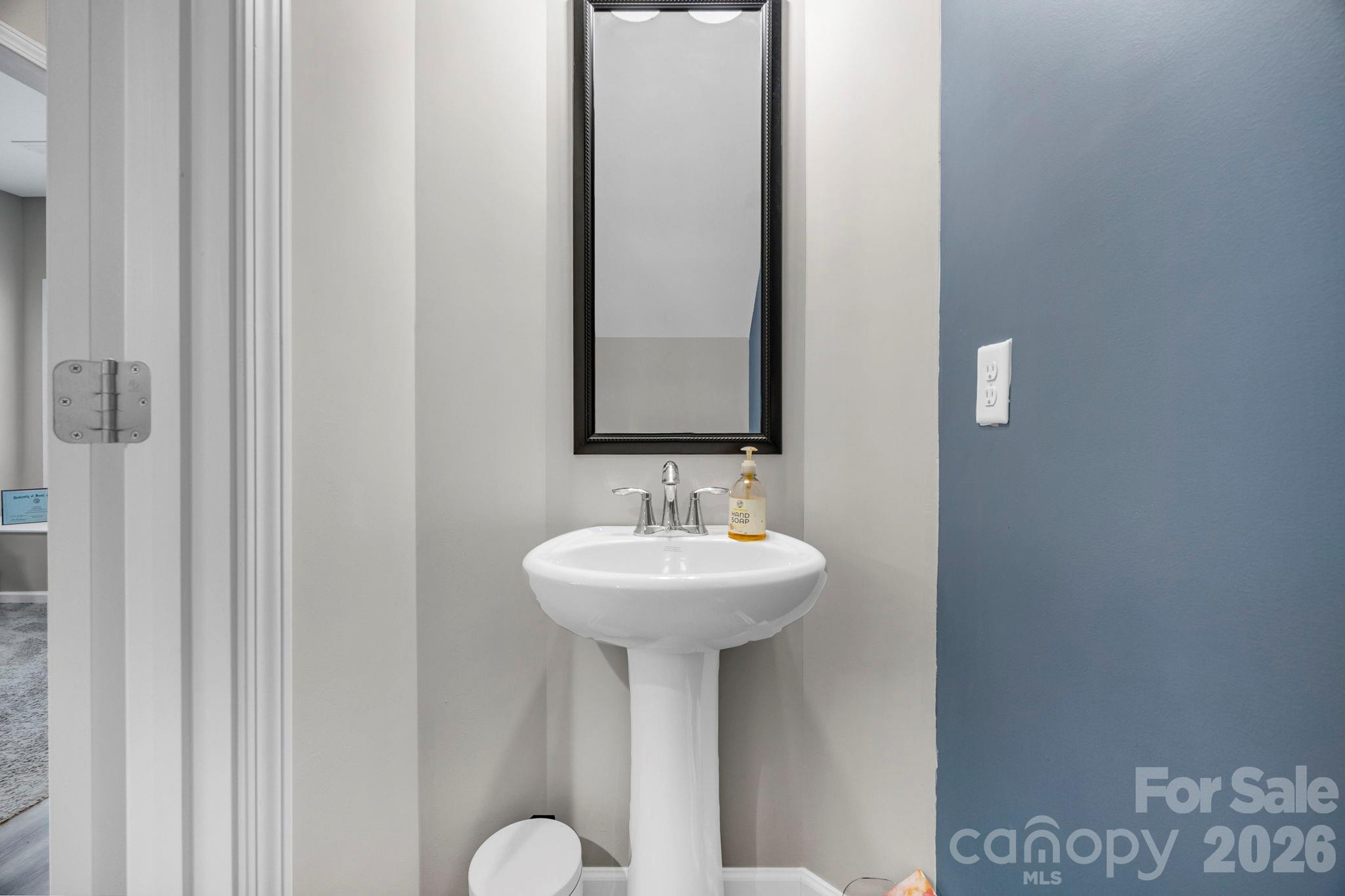 102 Calming Creek Way Property Photo 20