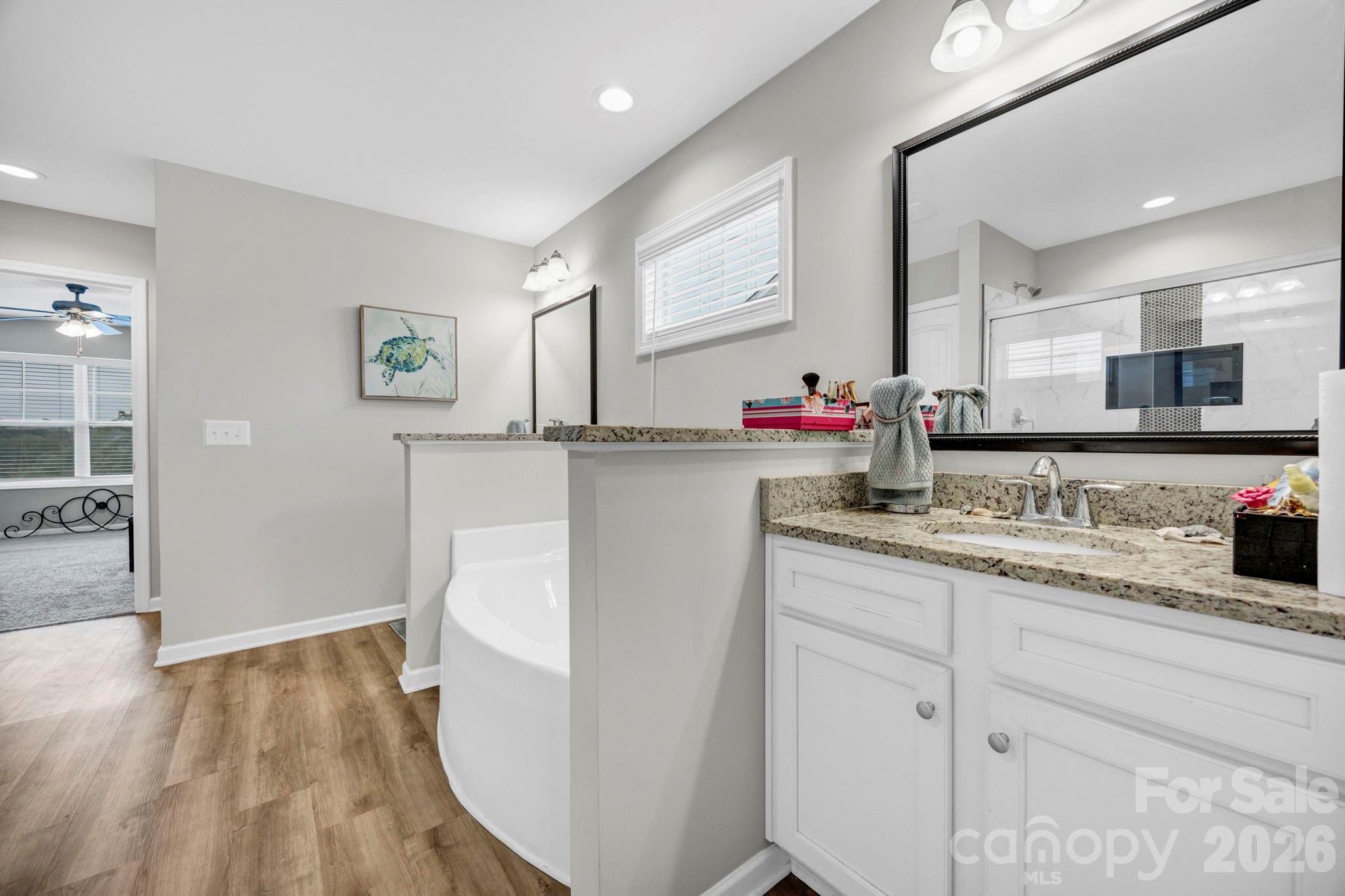 102 Calming Creek Way Property Photo 27
