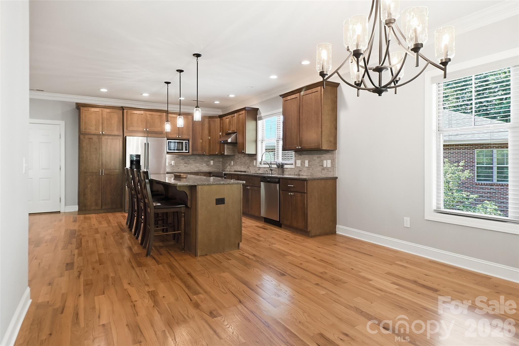 125 Beechmont Drive Property Photo 6
