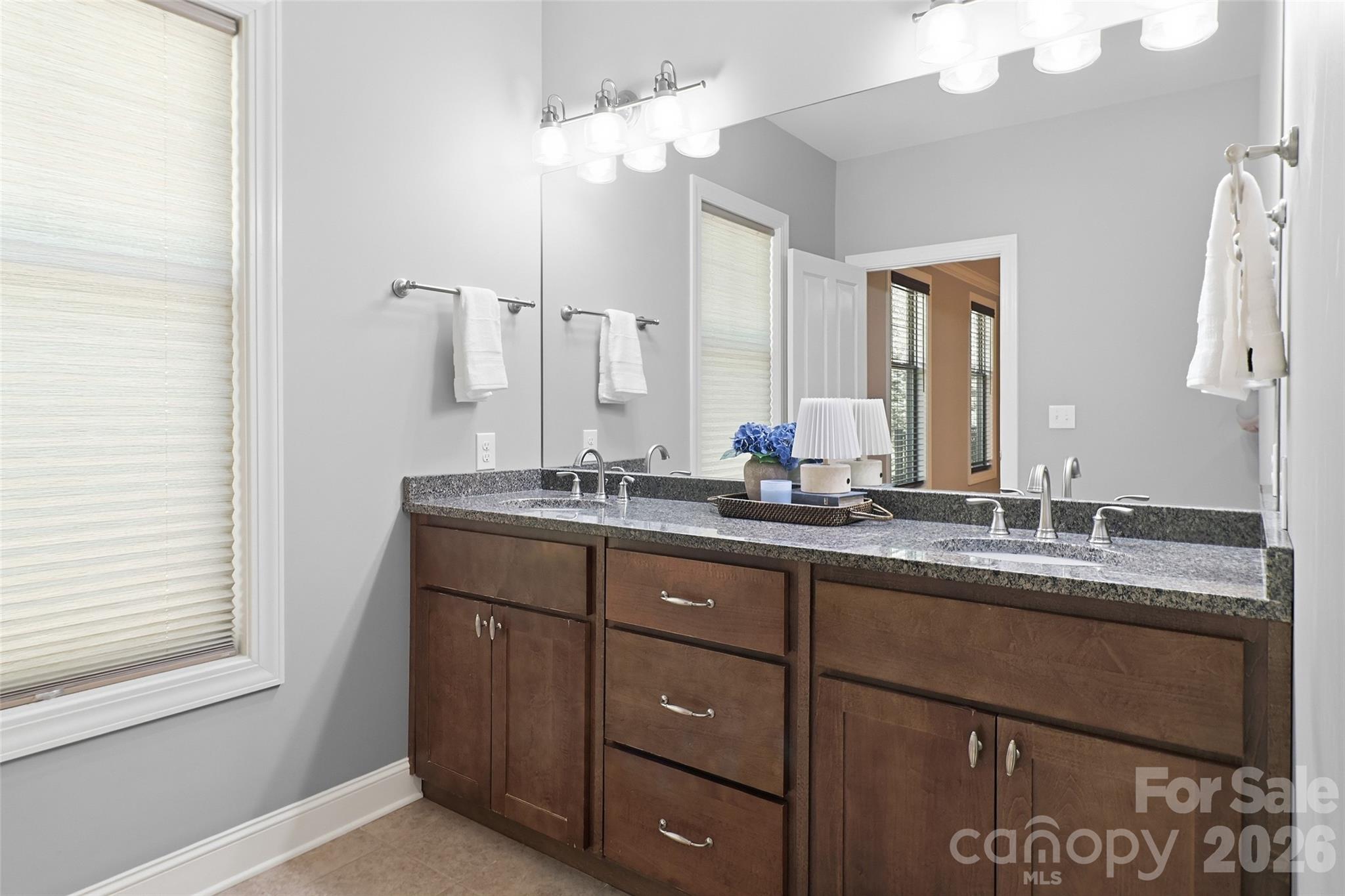 125 Beechmont Drive Property Photo 18