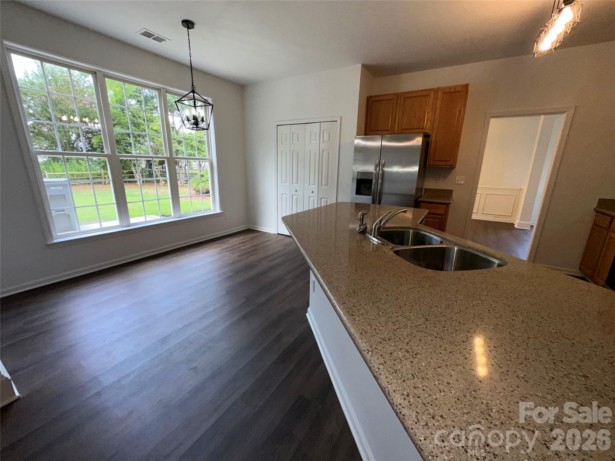 5867 Crimson Oak Court Property Photo 6