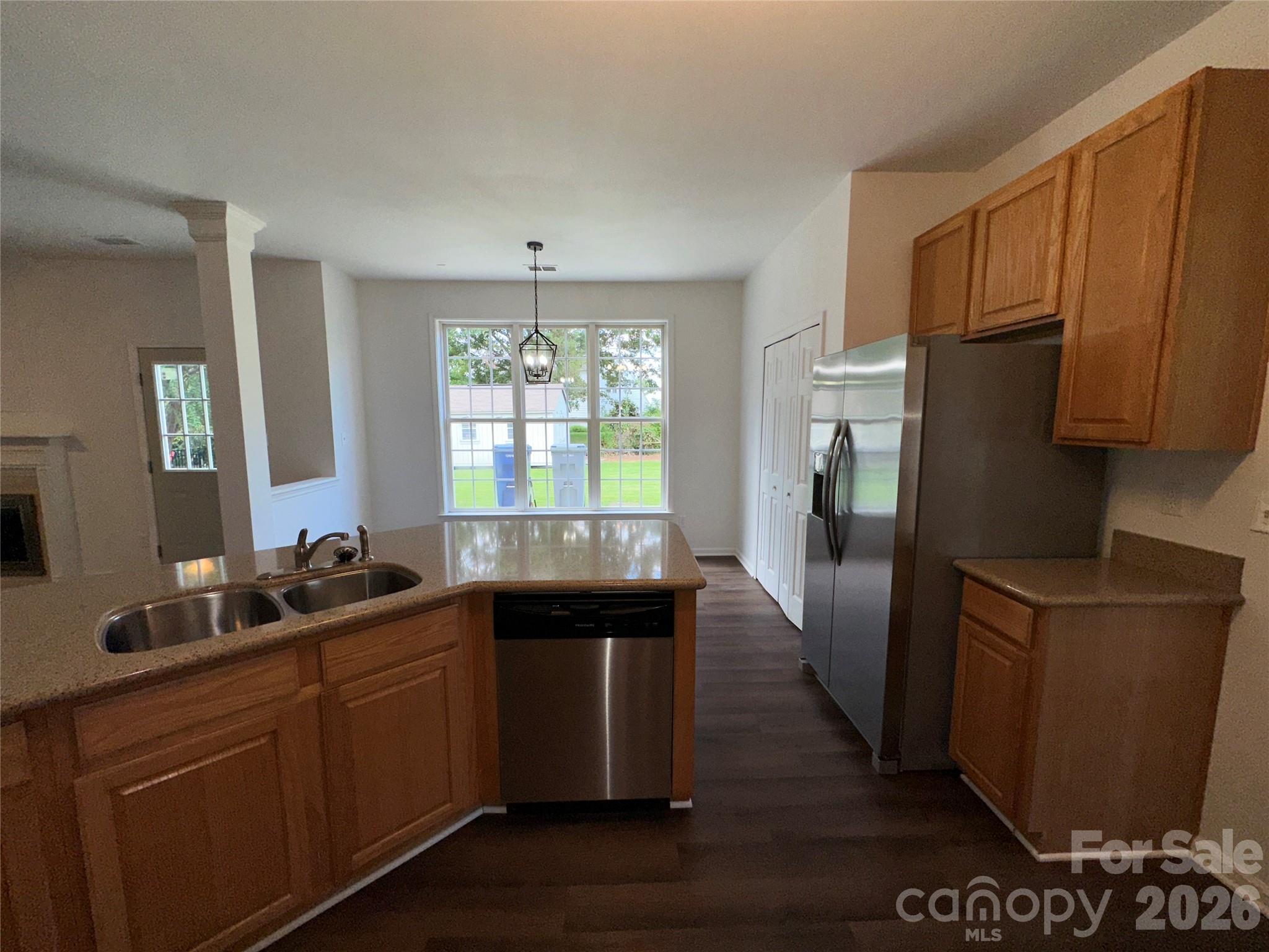 5867 Crimson Oak Court Property Photo 7