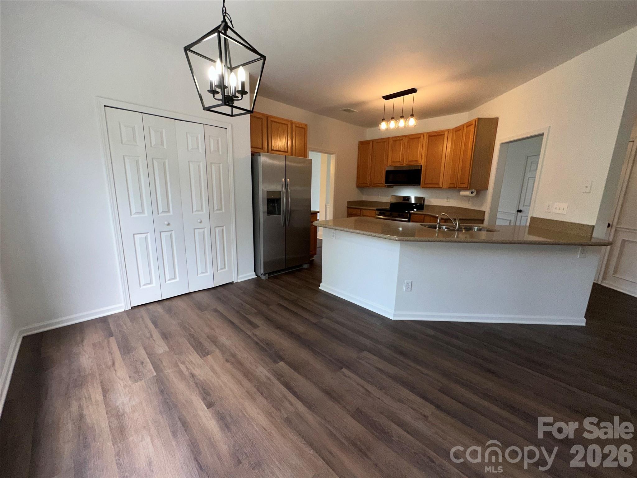 5867 Crimson Oak Court Property Photo 10