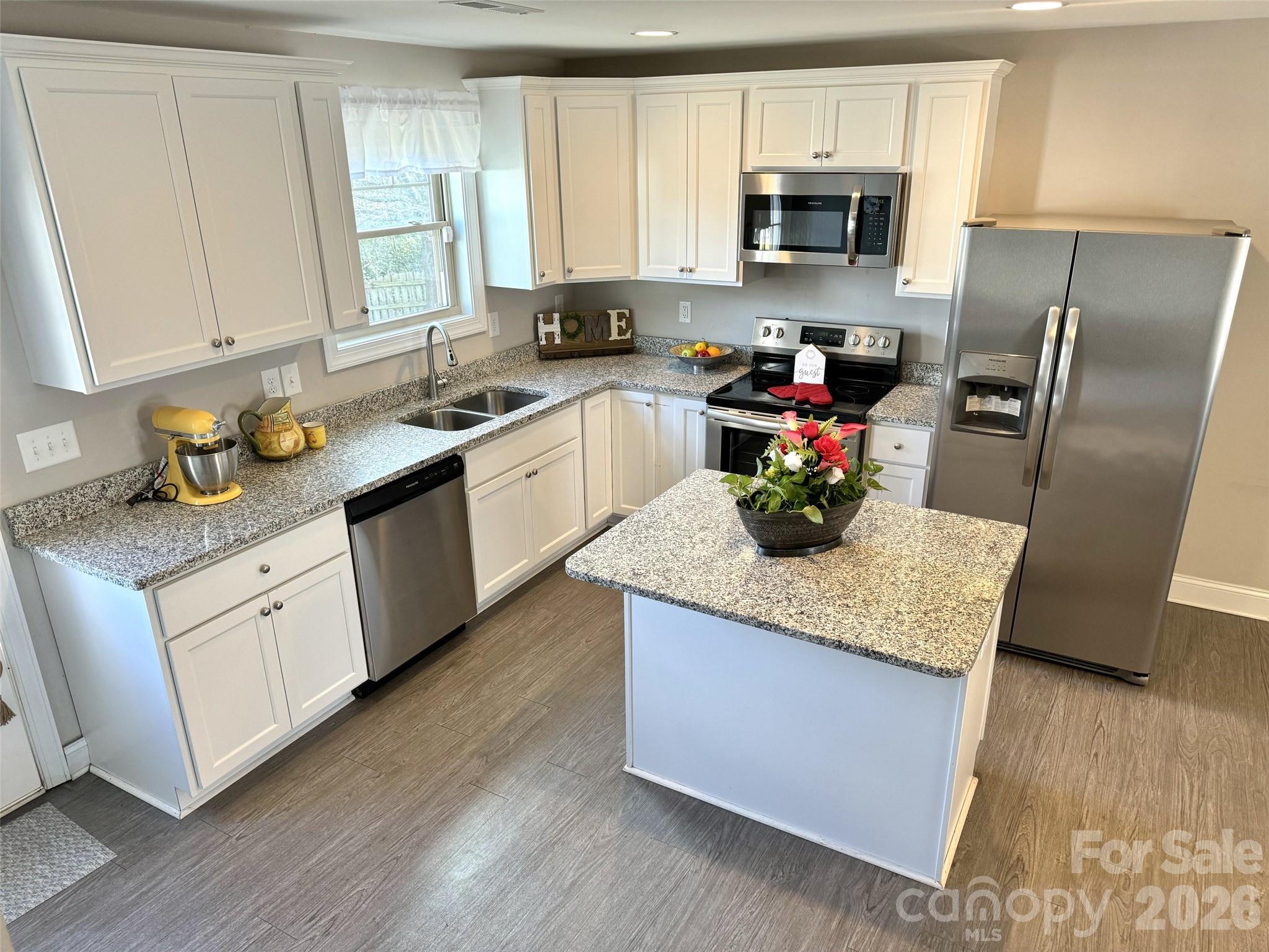 212 Old Centergrove Road Property Photo 8