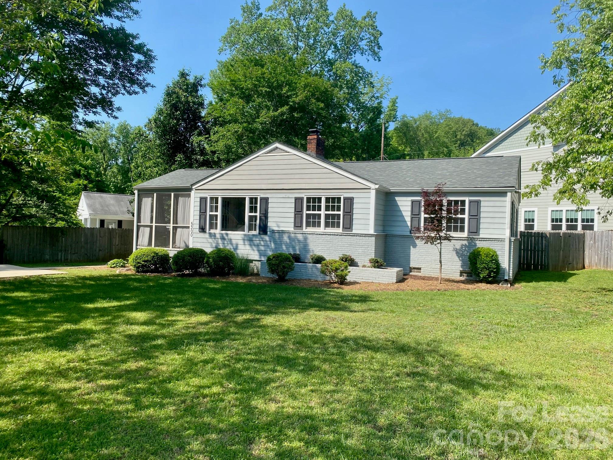 5300 Buckingham Drive Property Photo 1