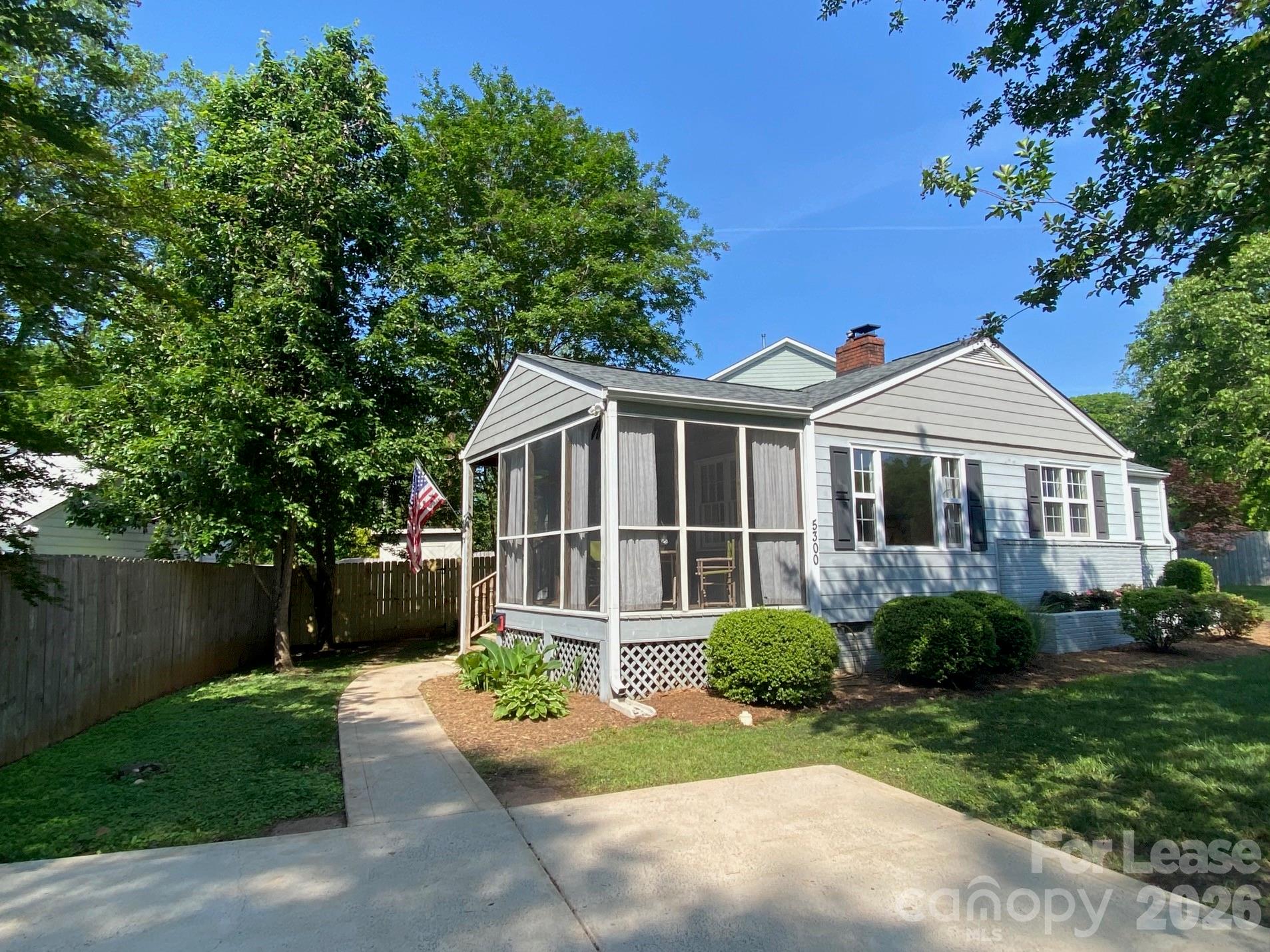 5300 Buckingham Drive Property Photo 14