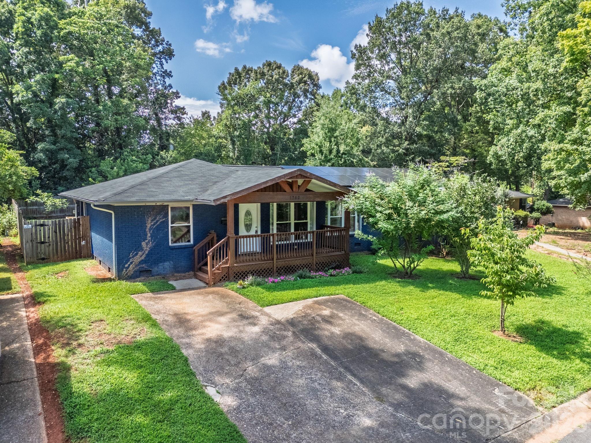 1742 Herrin Avenue Property Photo 1