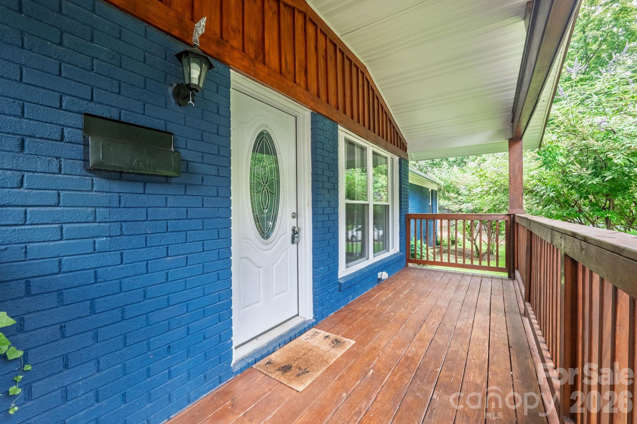1742 Herrin Avenue Property Photo 3