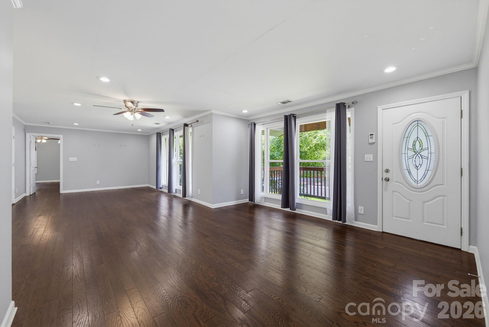 1742 Herrin Avenue Property Photo 4