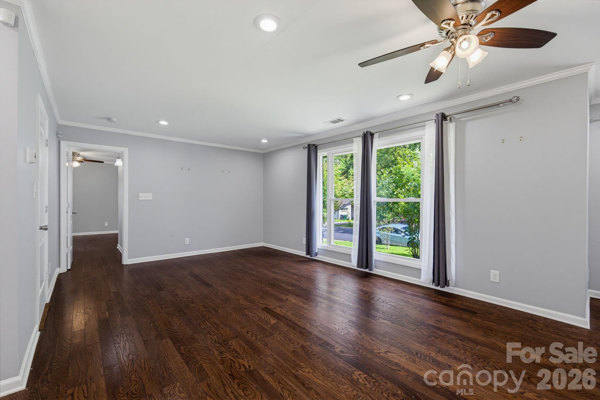 1742 Herrin Avenue Property Photo 6