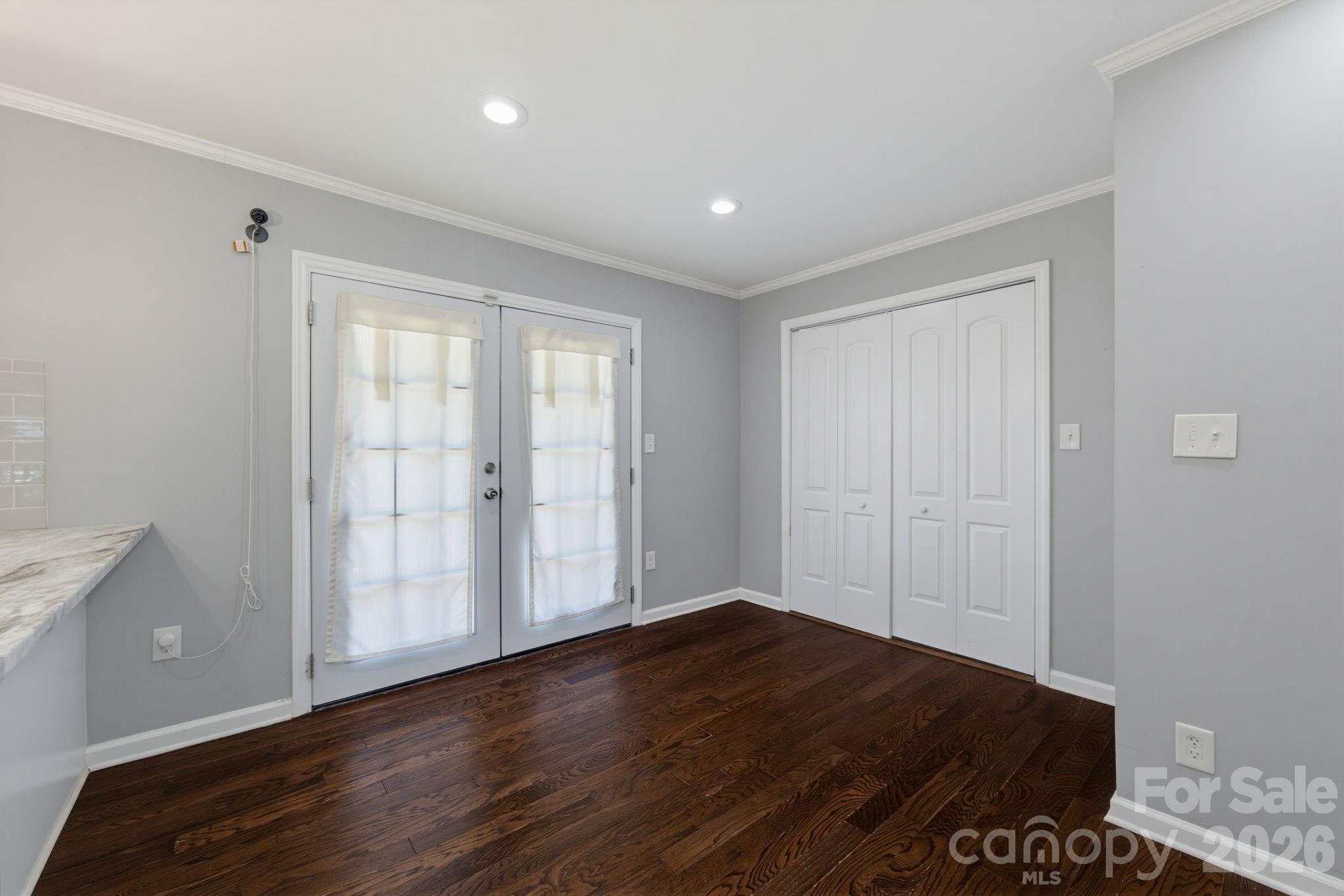 1742 Herrin Avenue Property Photo 10