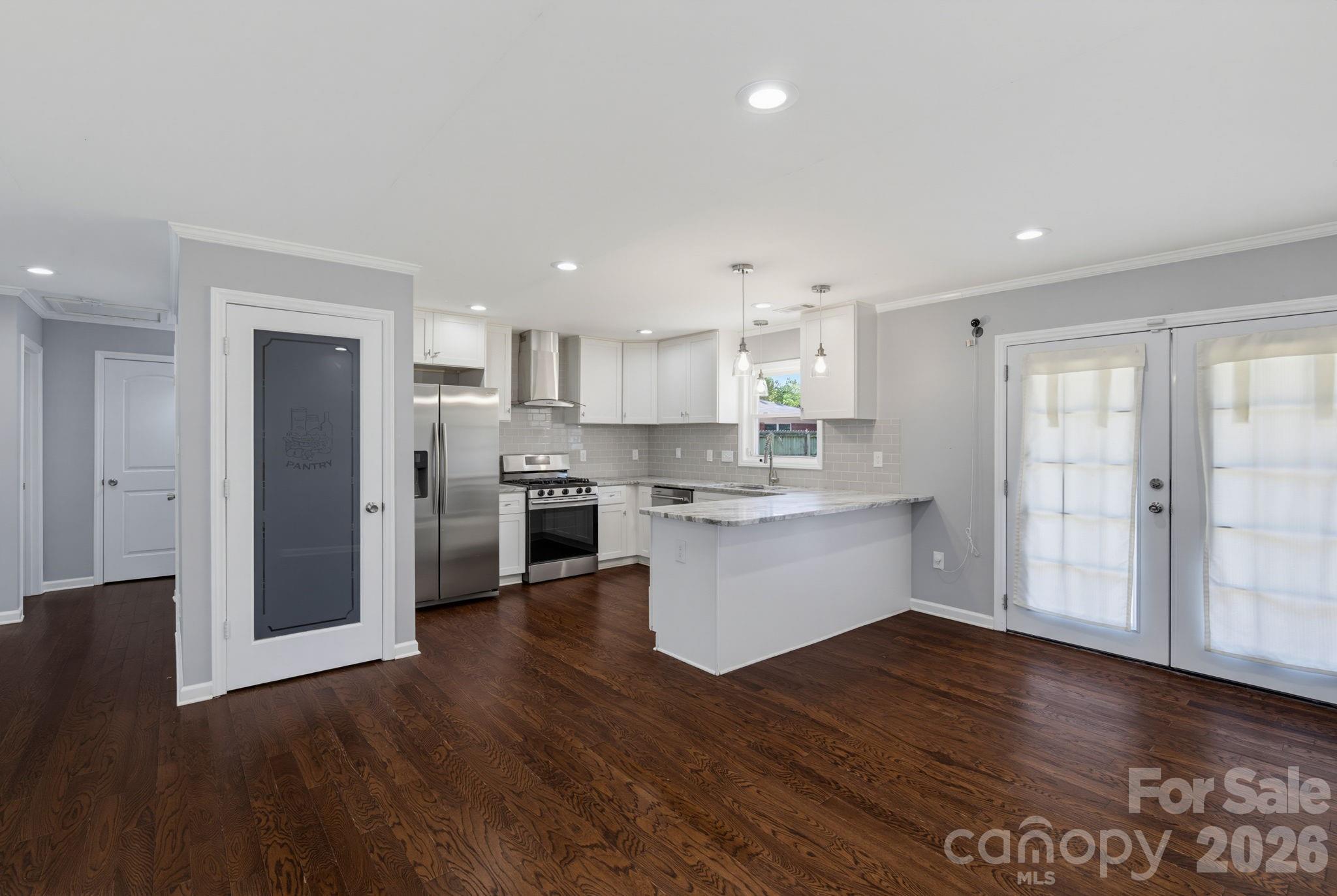 1742 Herrin Avenue Property Photo 12