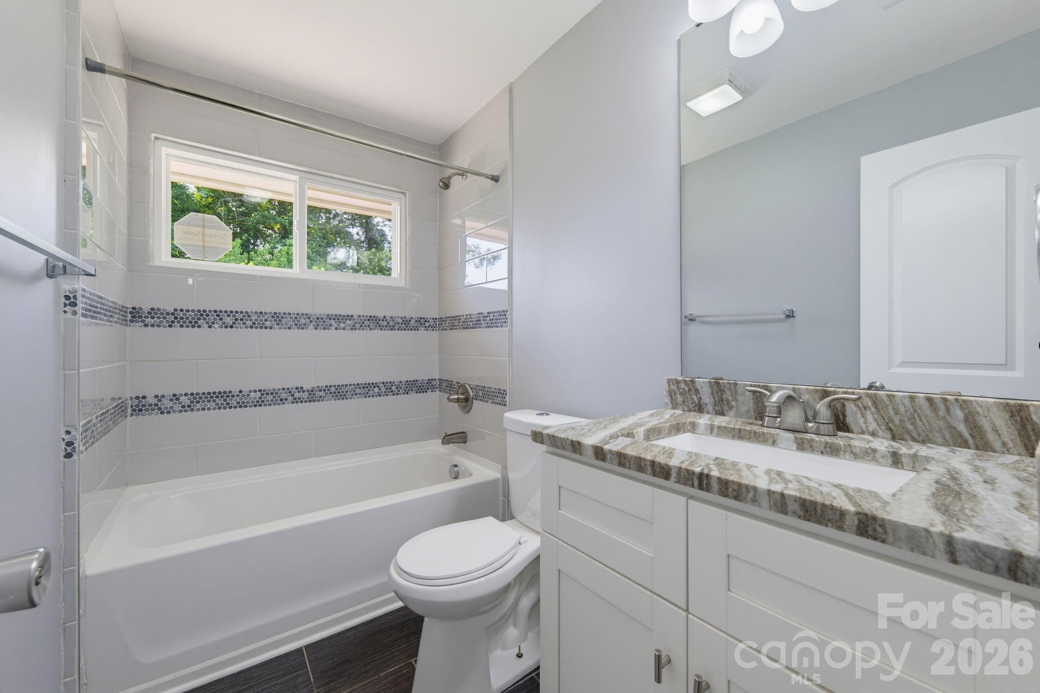 1742 Herrin Avenue Property Photo 24