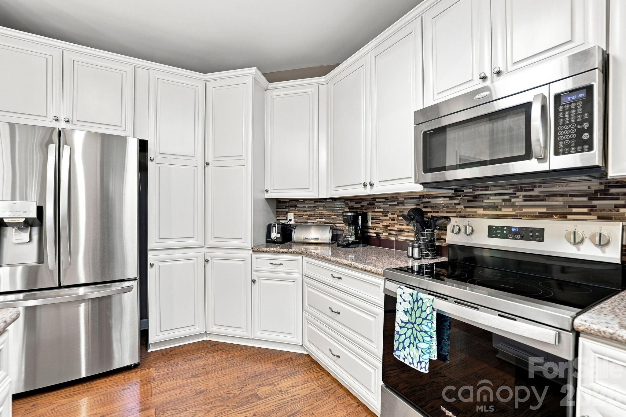 4828 Mossy Cup Lane Property Photo 10