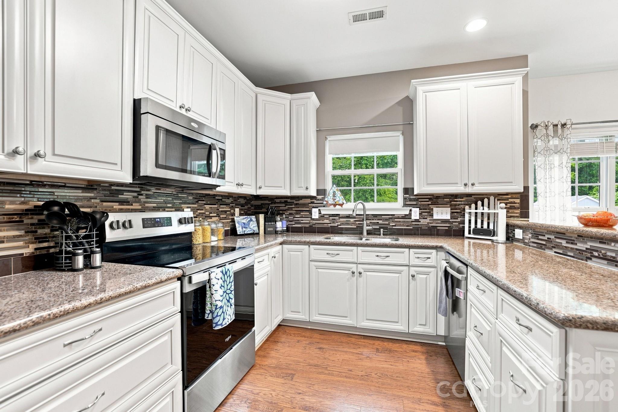 4828 Mossy Cup Lane Property Photo 12