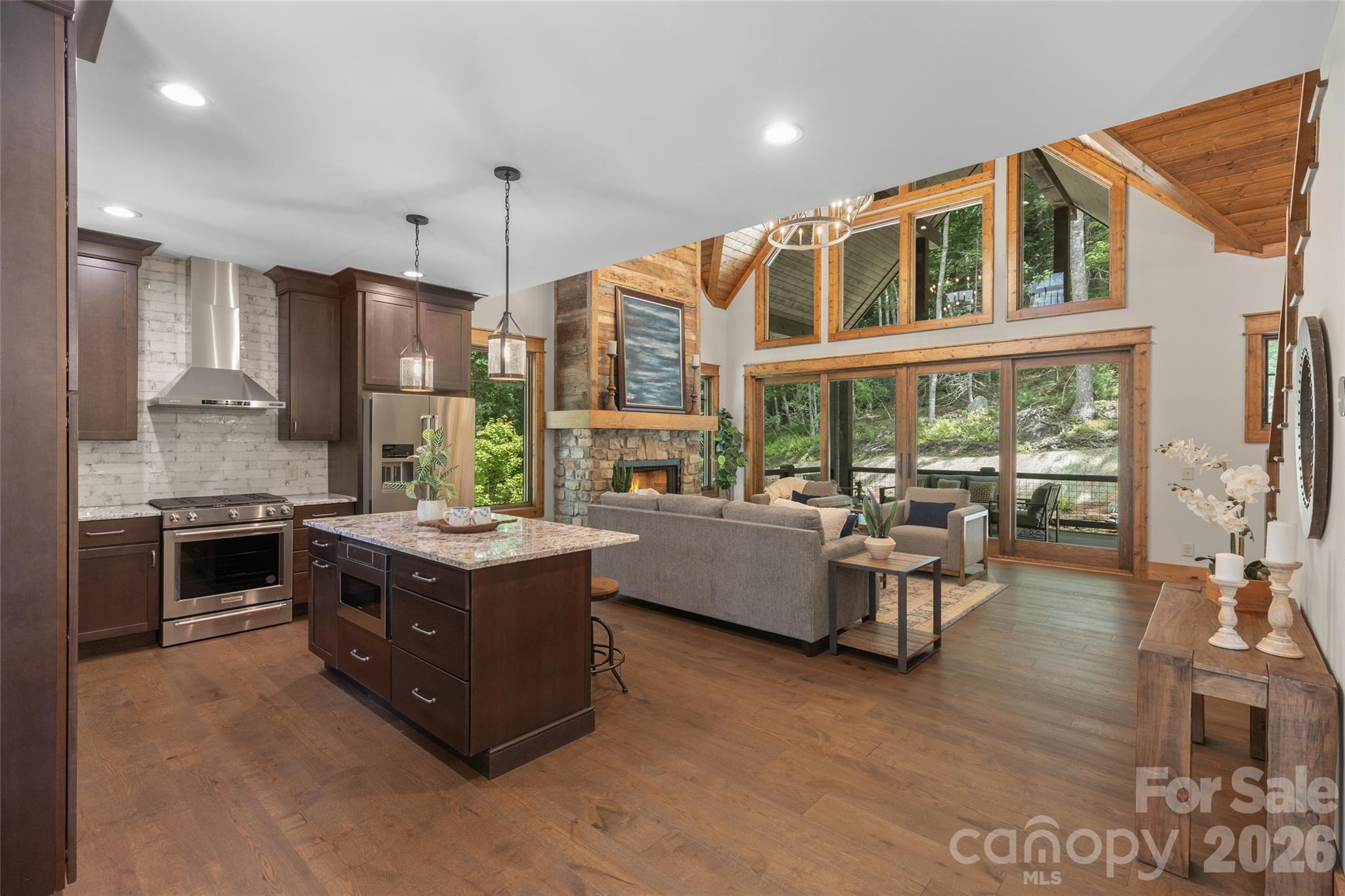 11 E Fish Camp Trail W19 Property Photo 8