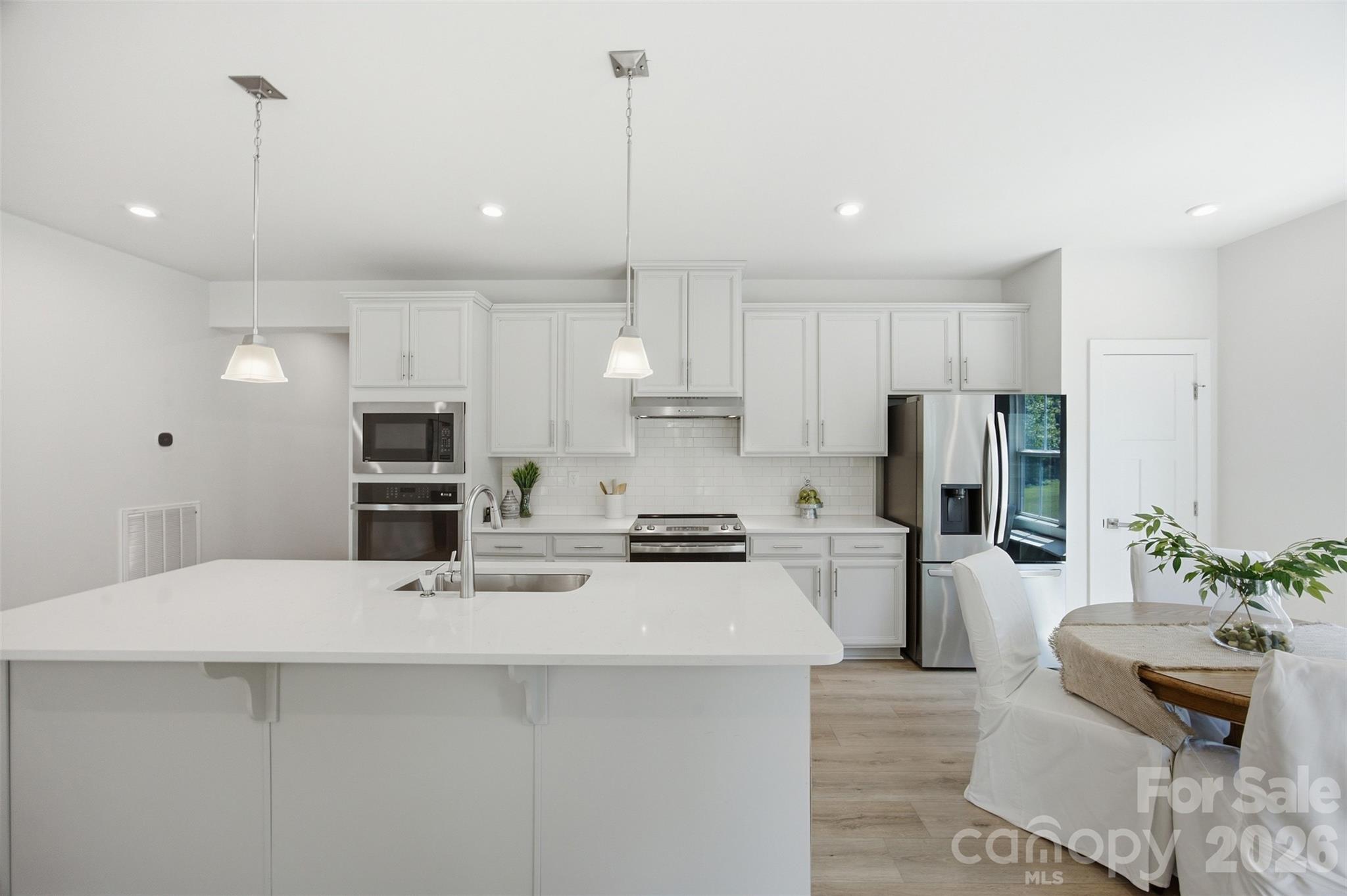 6428 Cambridge Drive Property Photo 4