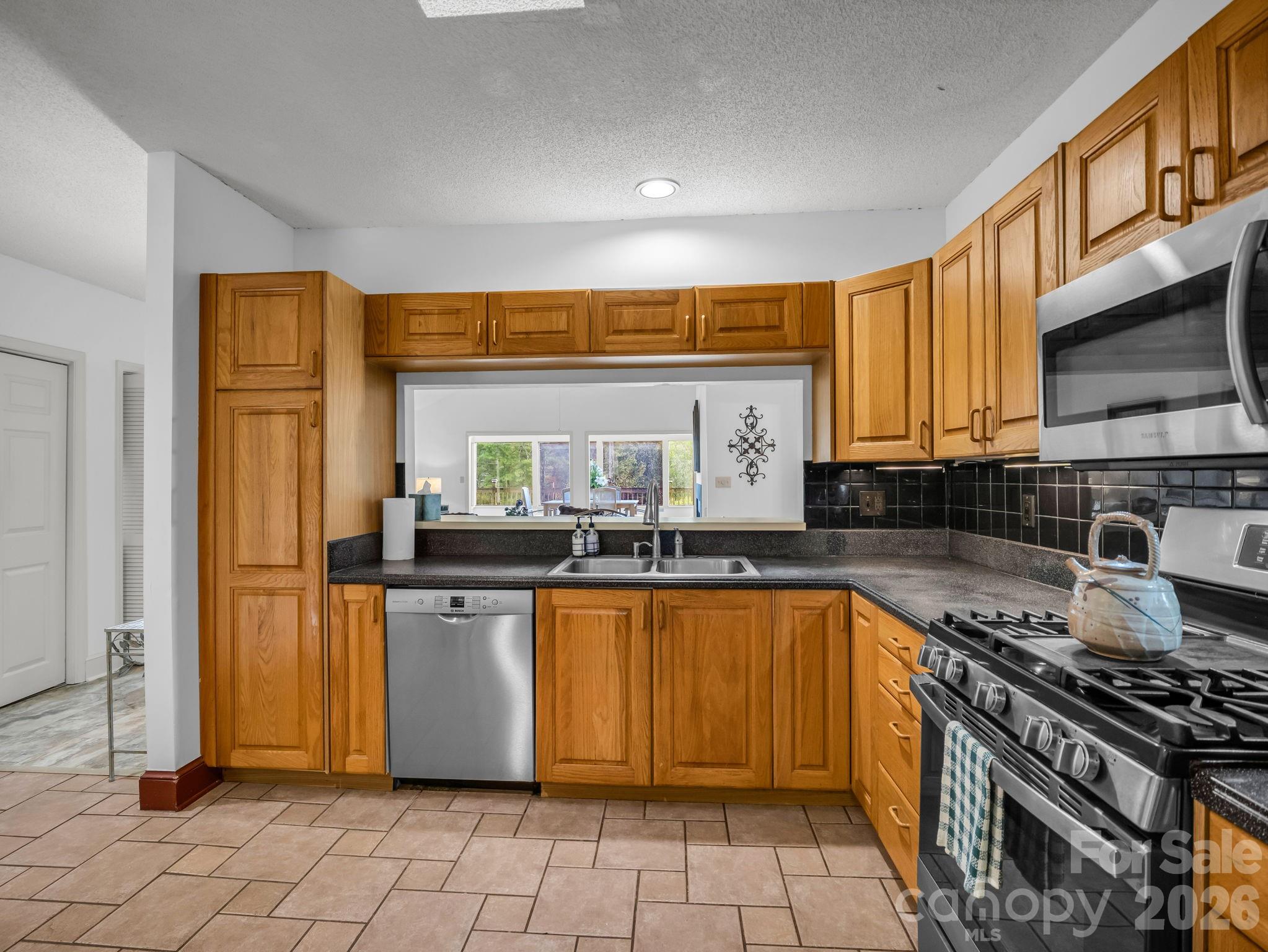 234 Club Road Property Photo 17