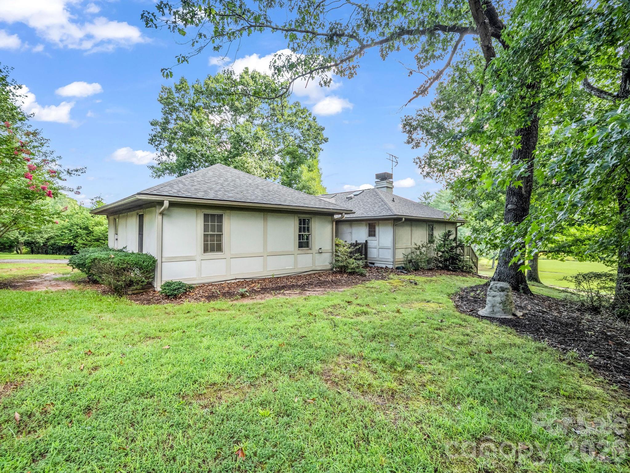 234 Club Road Property Photo 28