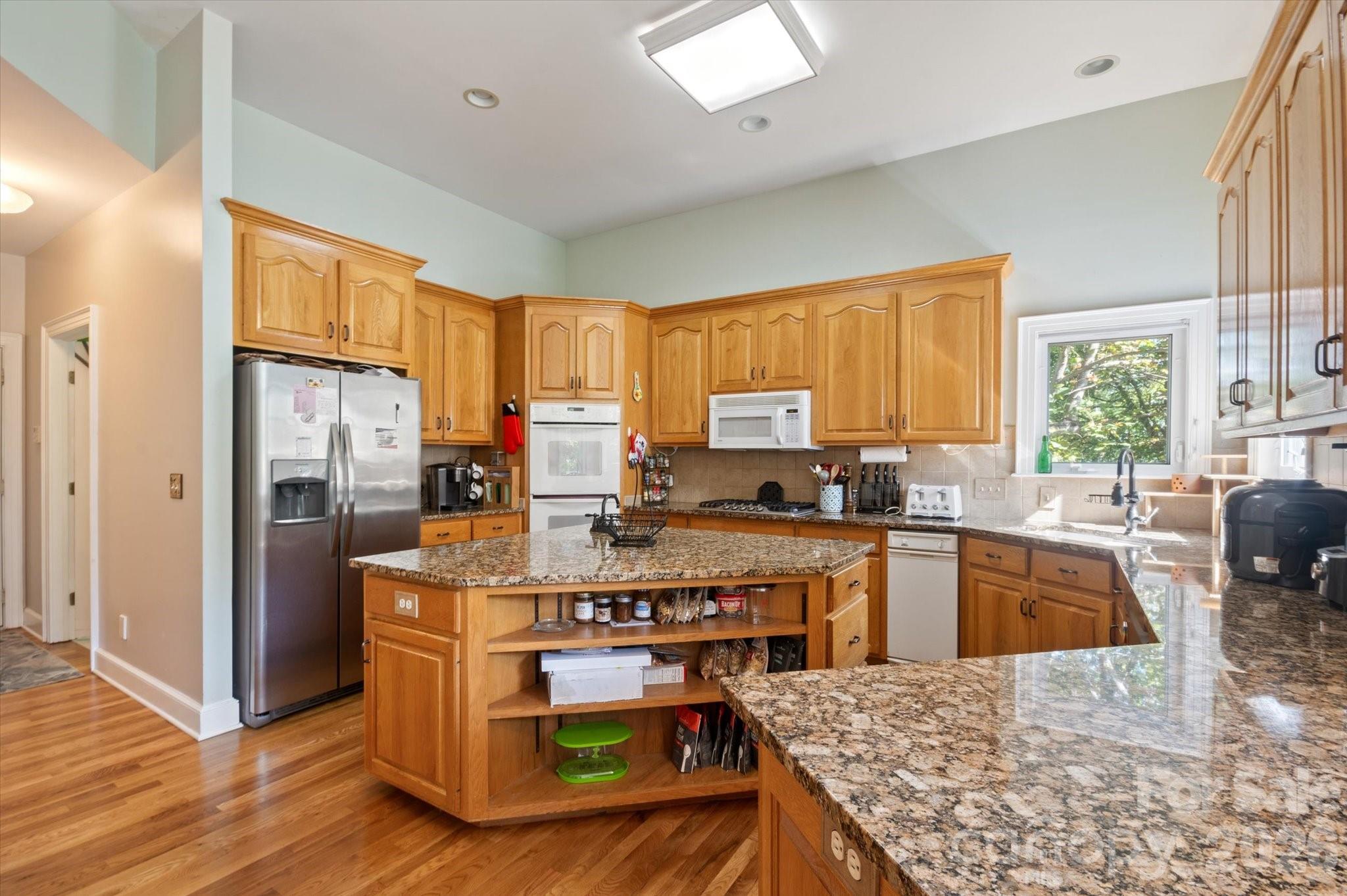 192 Lake Club Drive Property Photo 10