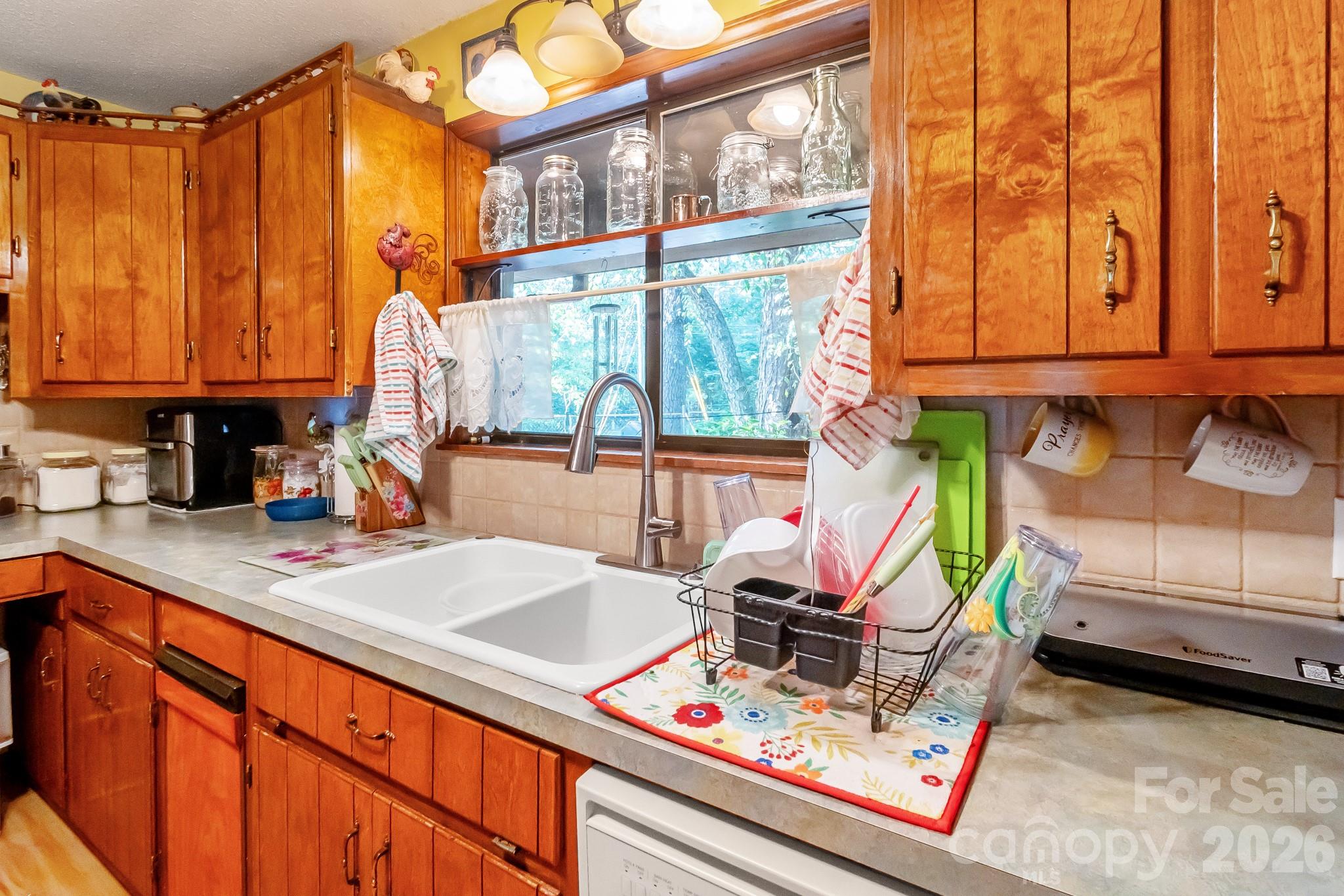 436 Allenton Street Property Photo 9