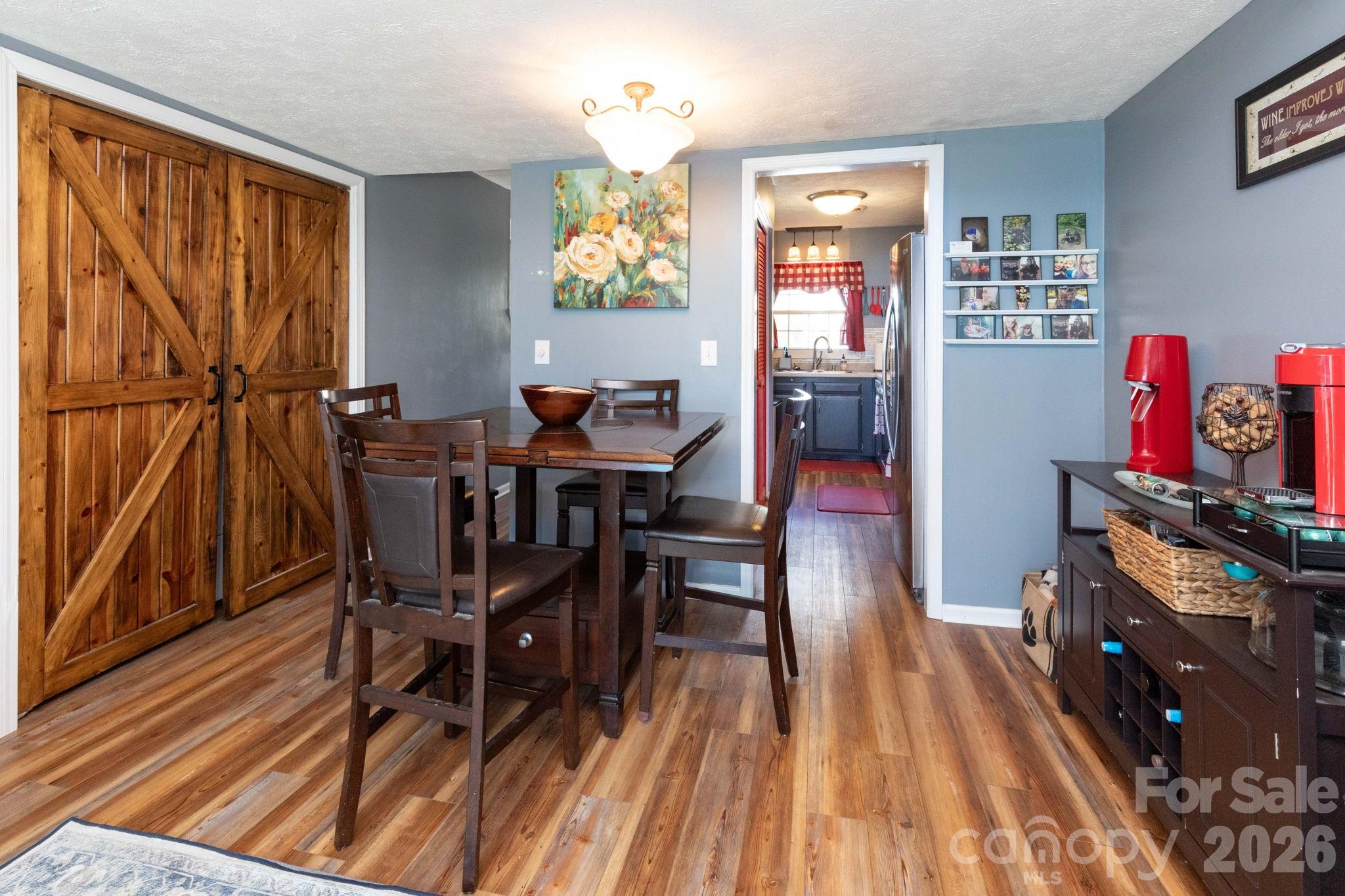 405 Southway Garden Road Property Photo 3