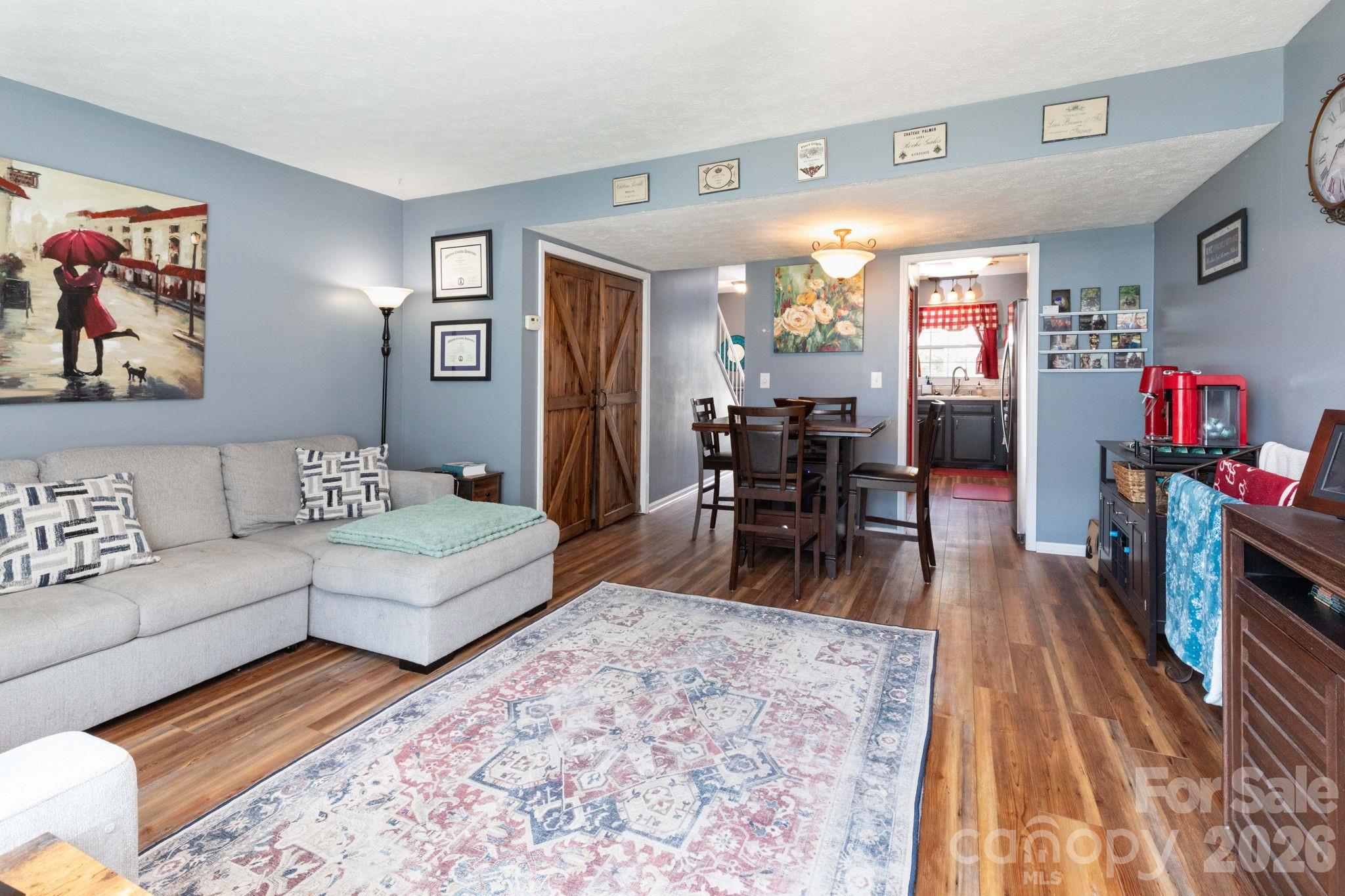 405 Southway Garden Road Property Photo 7