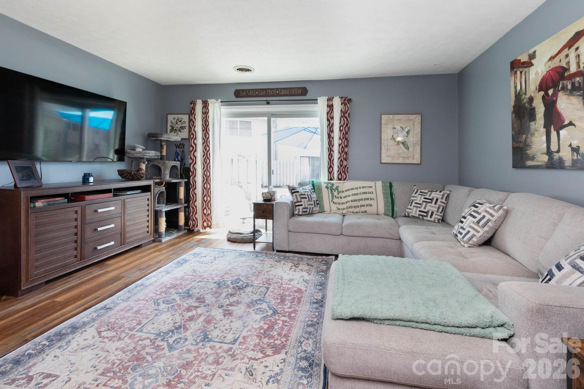 405 Southway Garden Road Property Photo 9