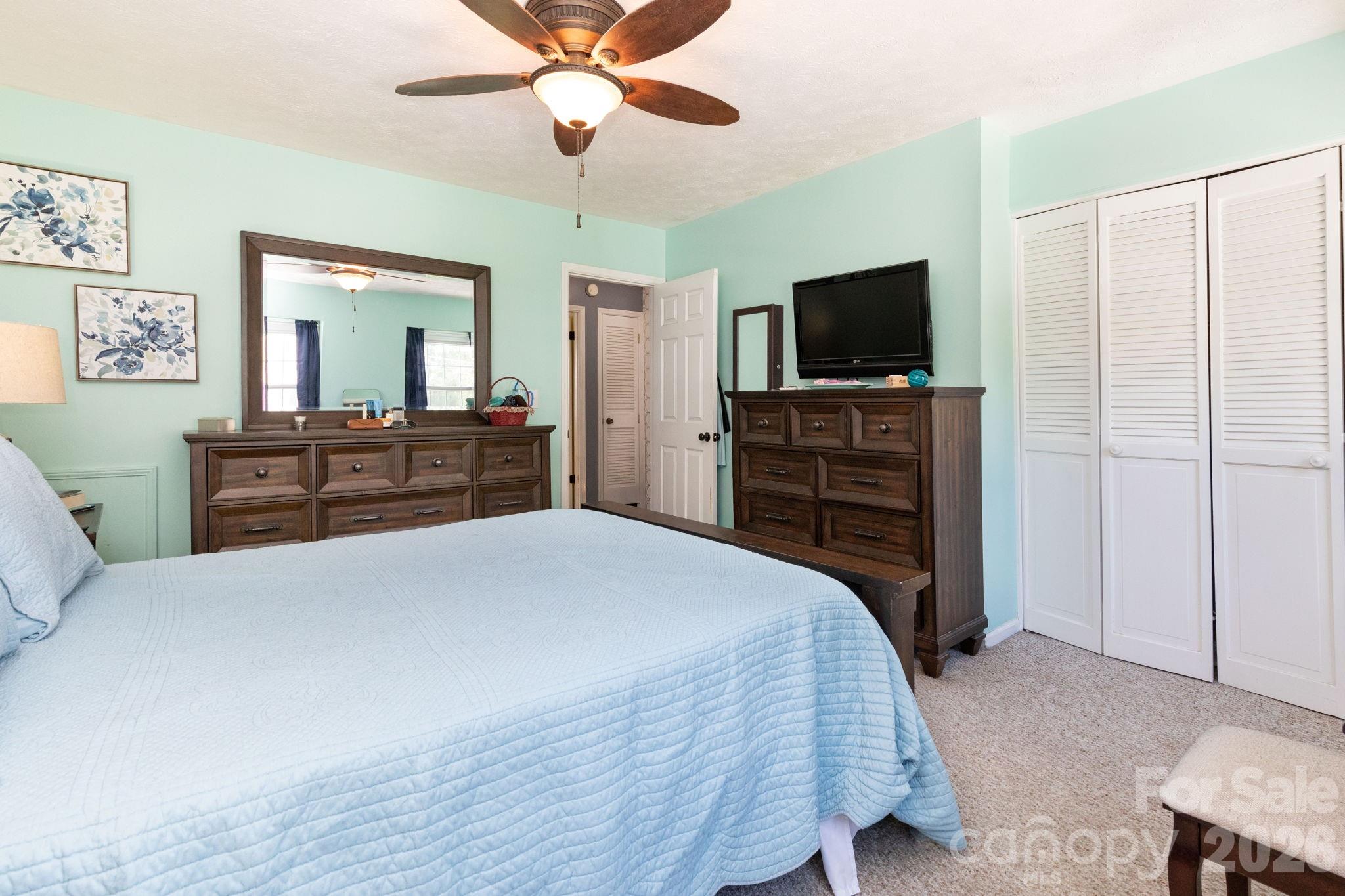 405 Southway Garden Road Property Photo 13