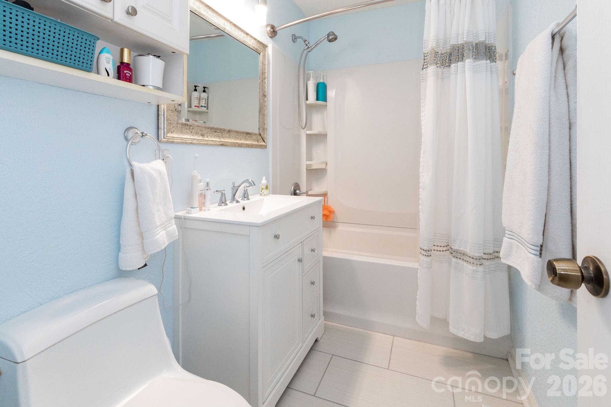405 Southway Garden Road Property Photo 14