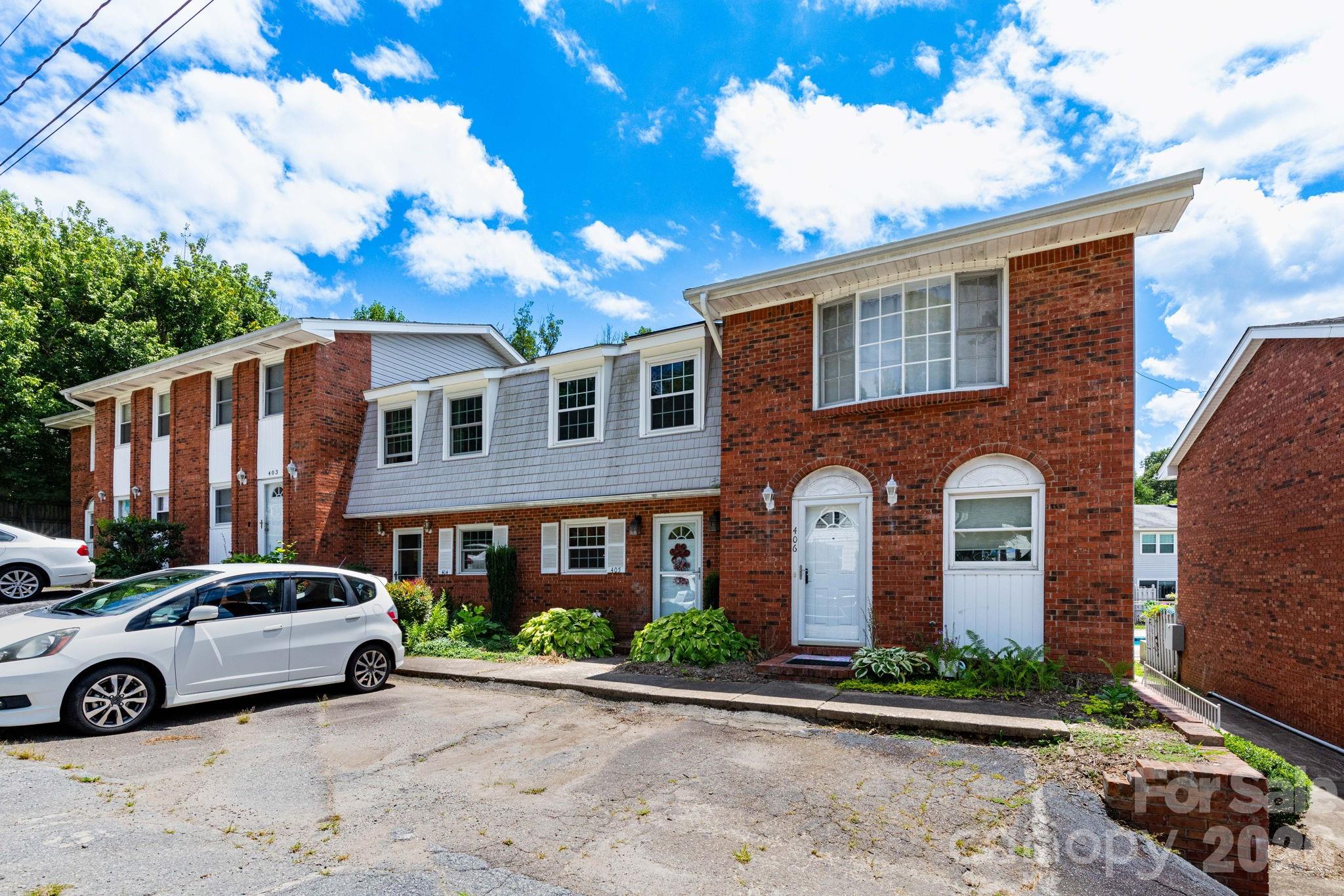 405 Southway Garden Road Property Photo 20