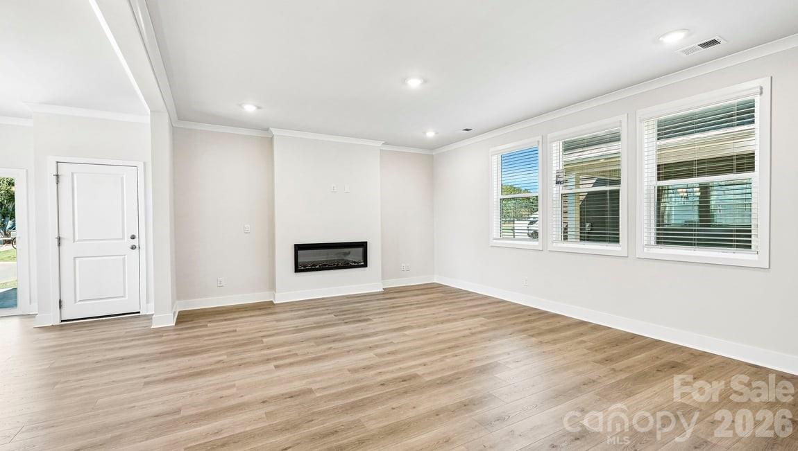 9336 Carver Avenue Property Photo 6