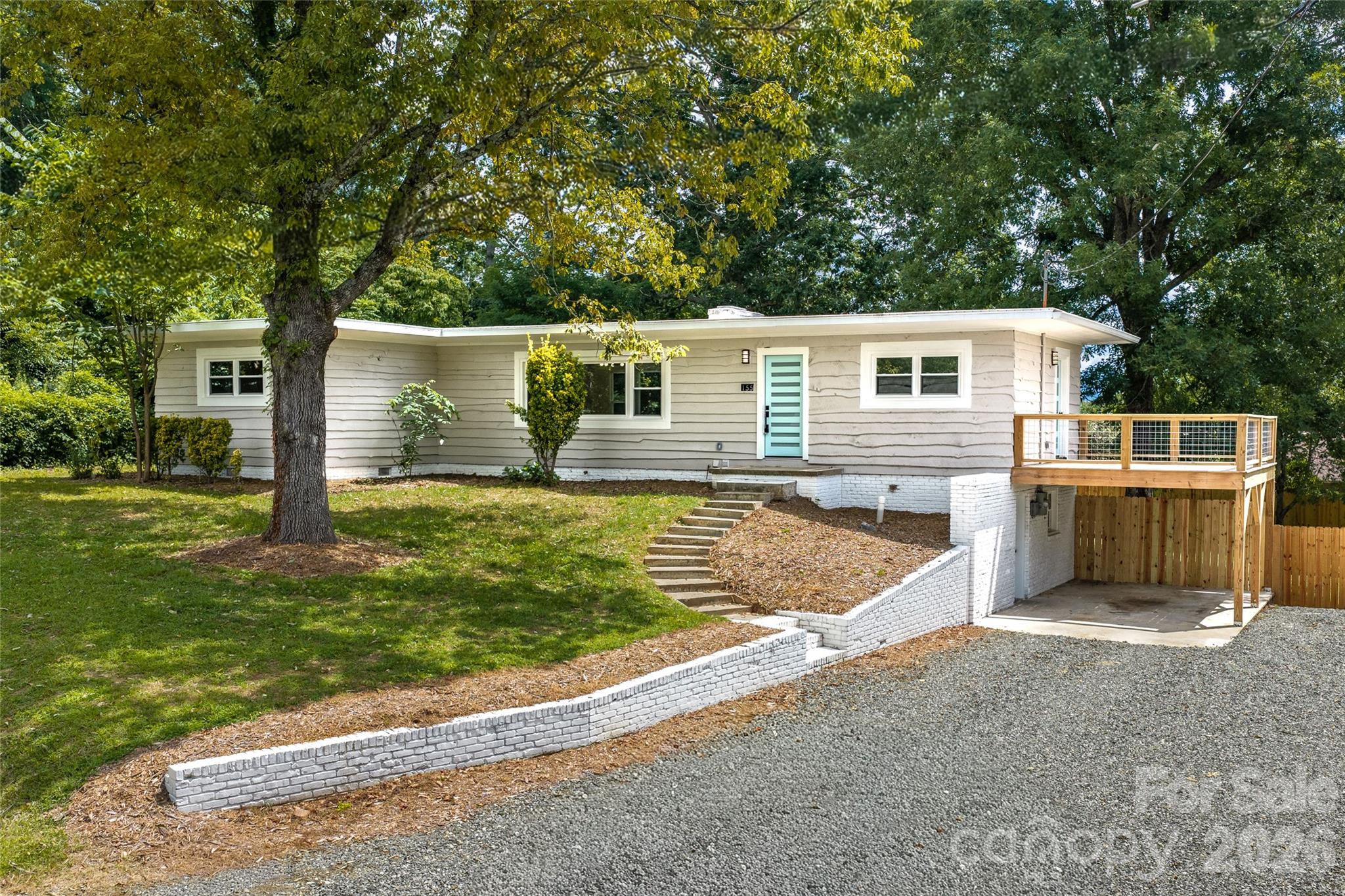155 Oak Terrace Property Photo 1