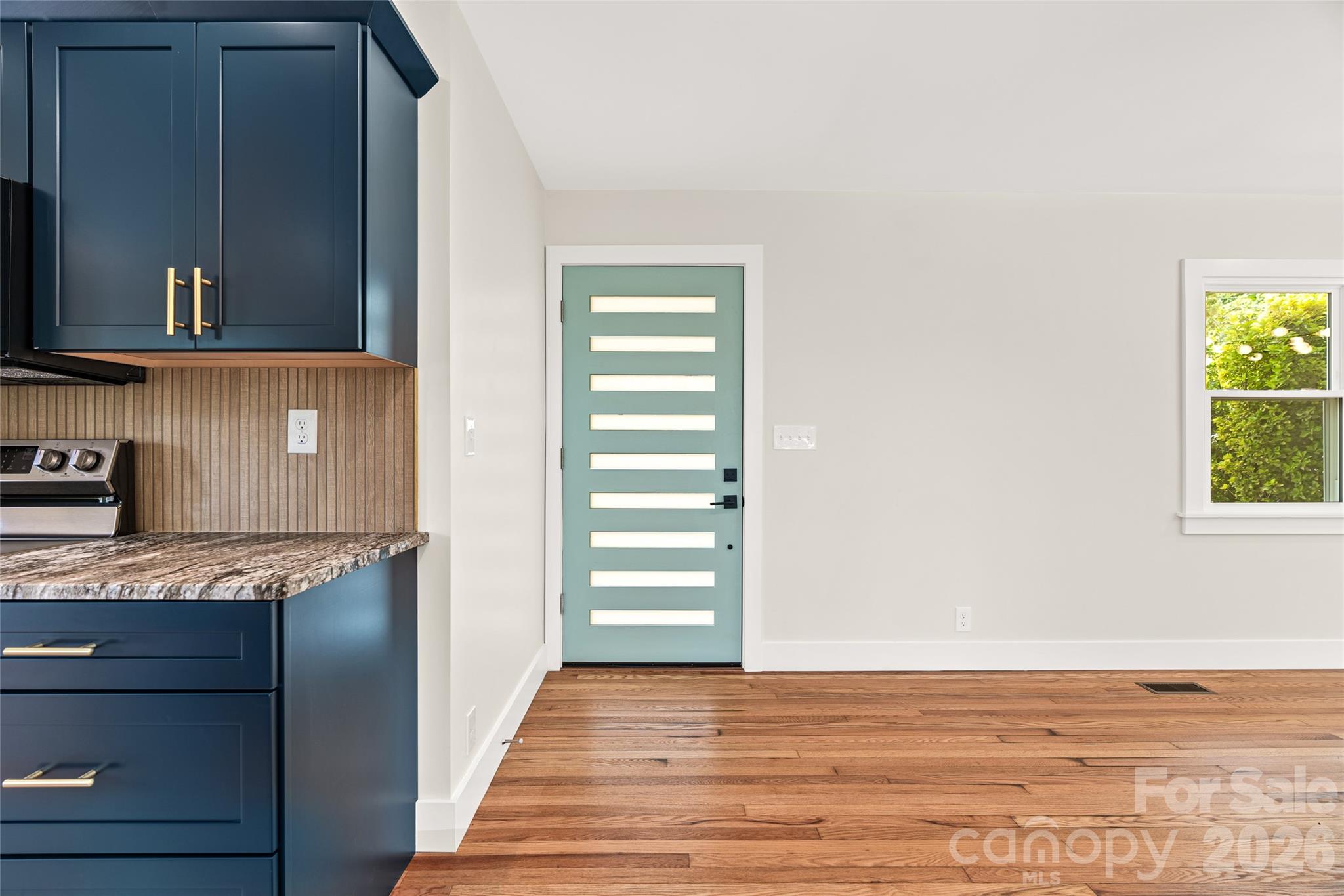 155 Oak Terrace Property Photo 6