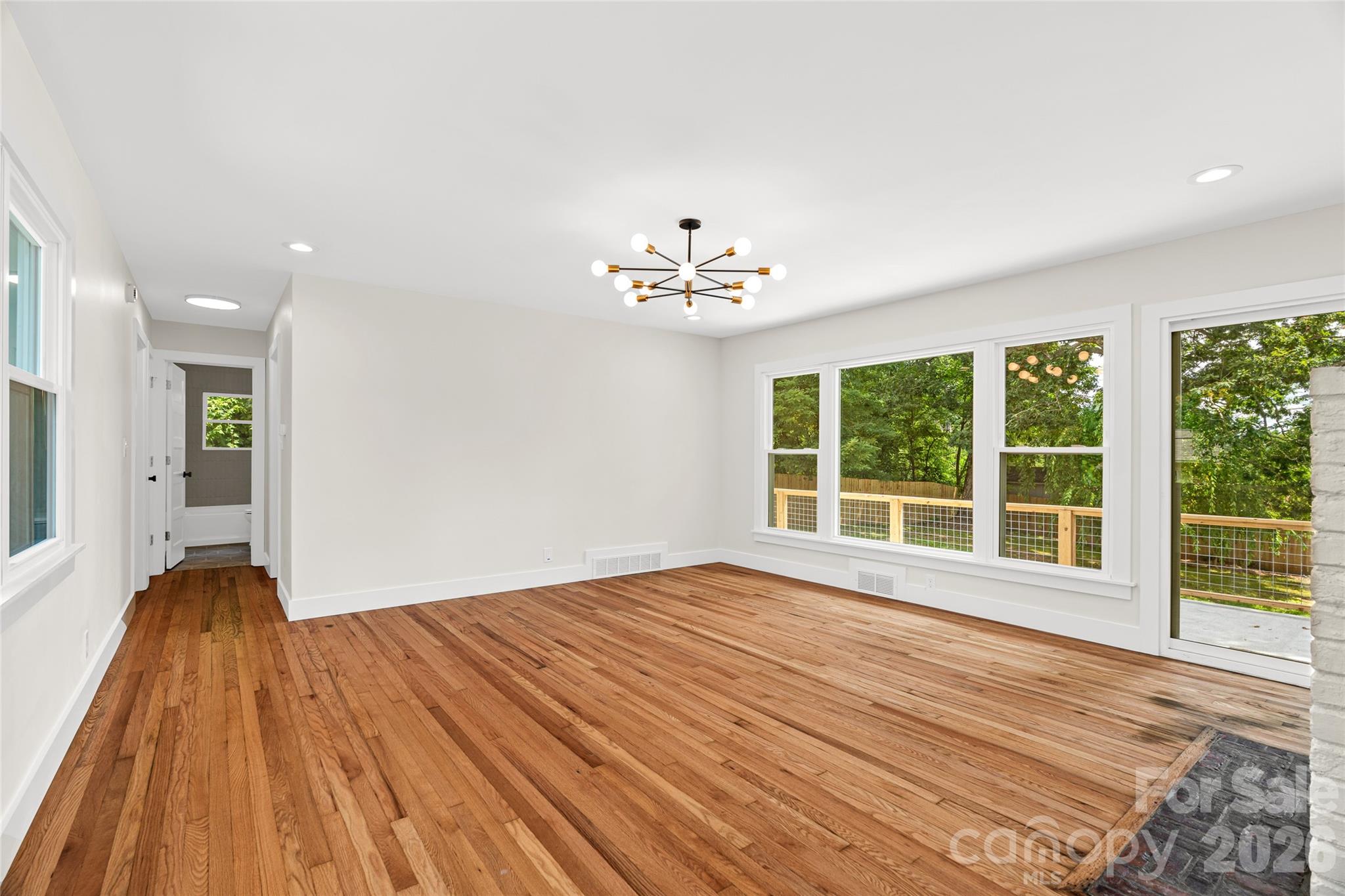 155 Oak Terrace Property Photo 23