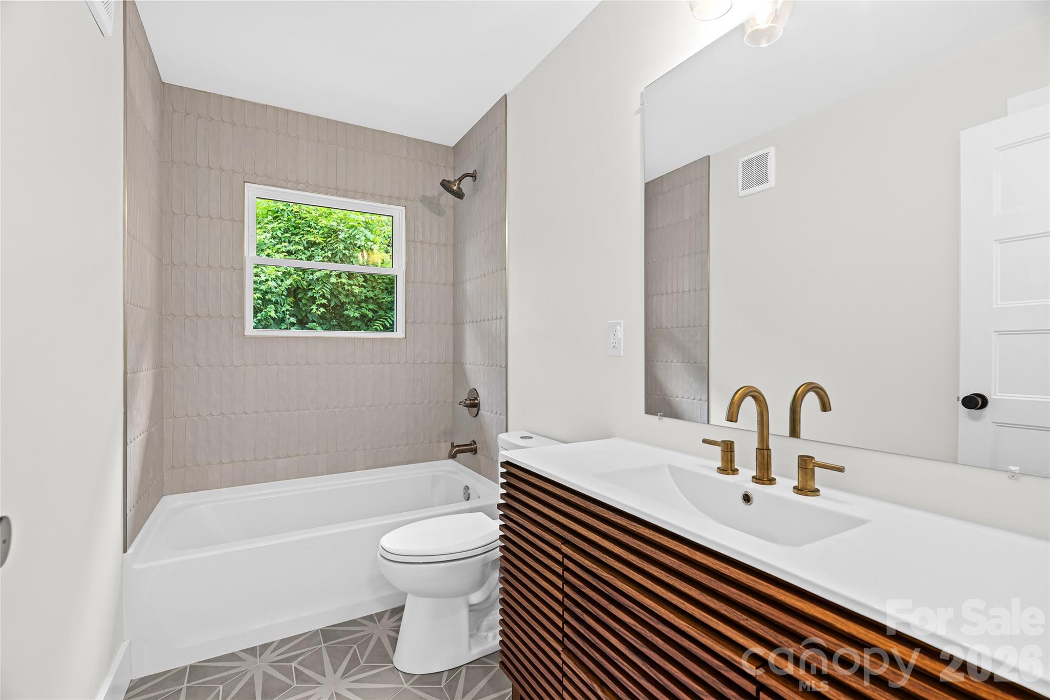155 Oak Terrace Property Photo 30